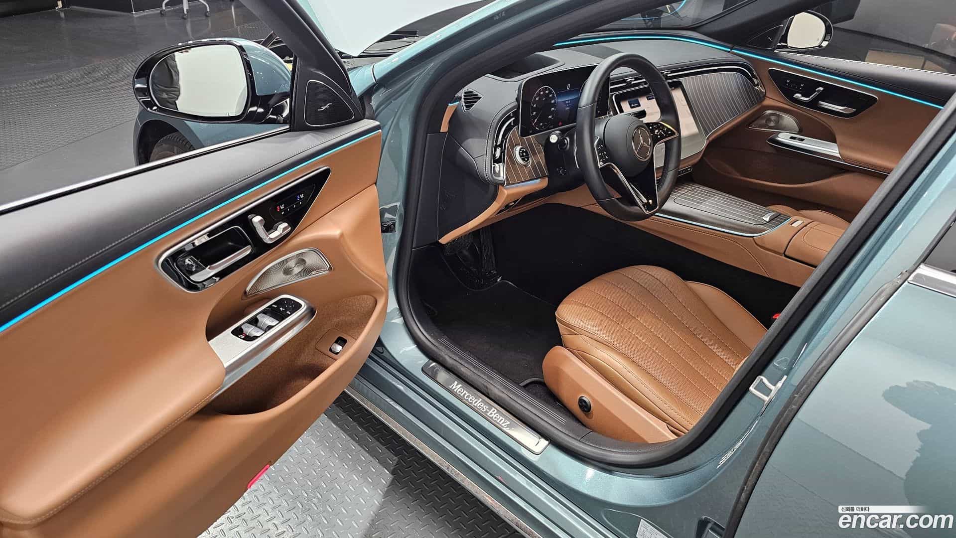 E-Class Mercedes-Benz 2024.7-OPTION-015