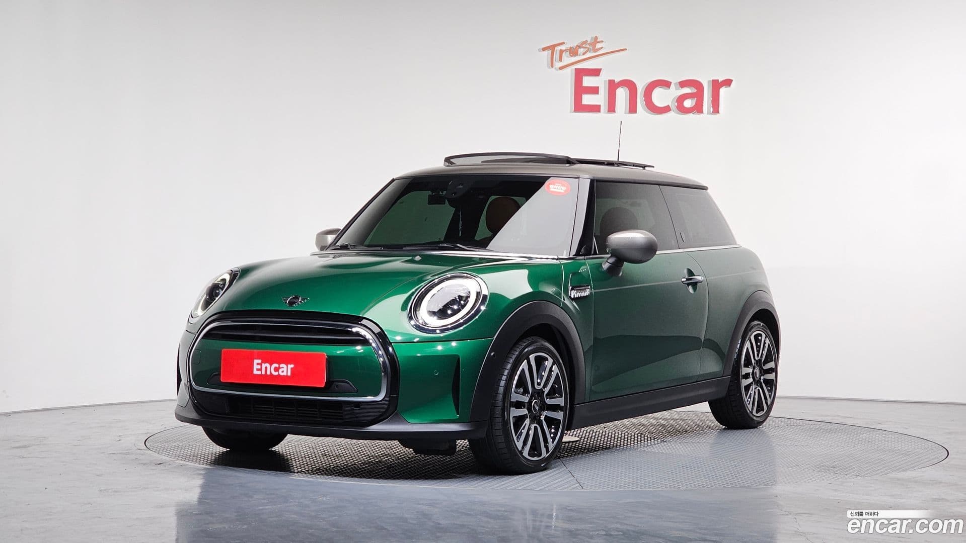 Main__Slider__Photo:Cooper Mini 2021.7-0