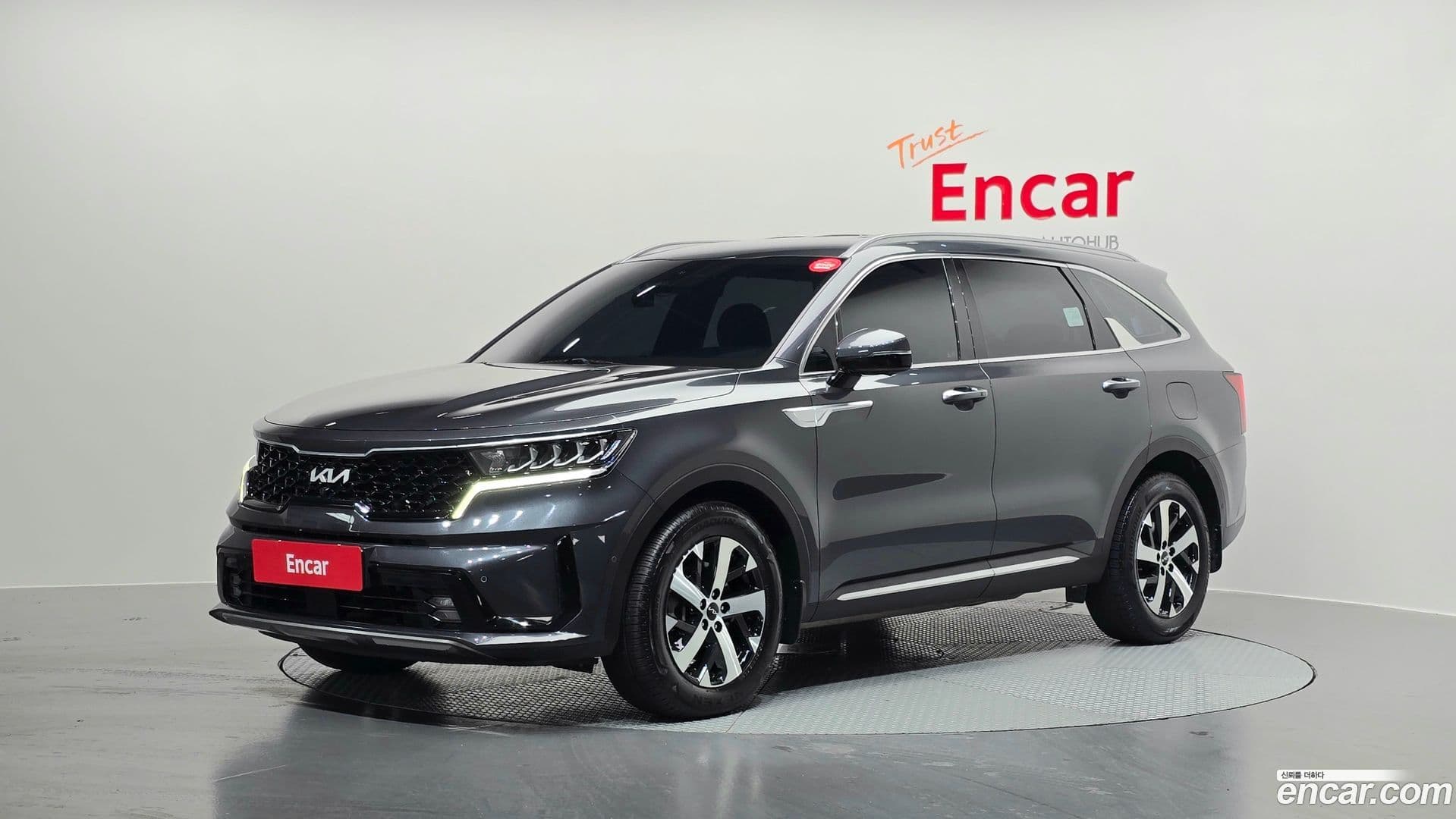 Main__Slider__Photo:Sorento Kia 2021.9-0