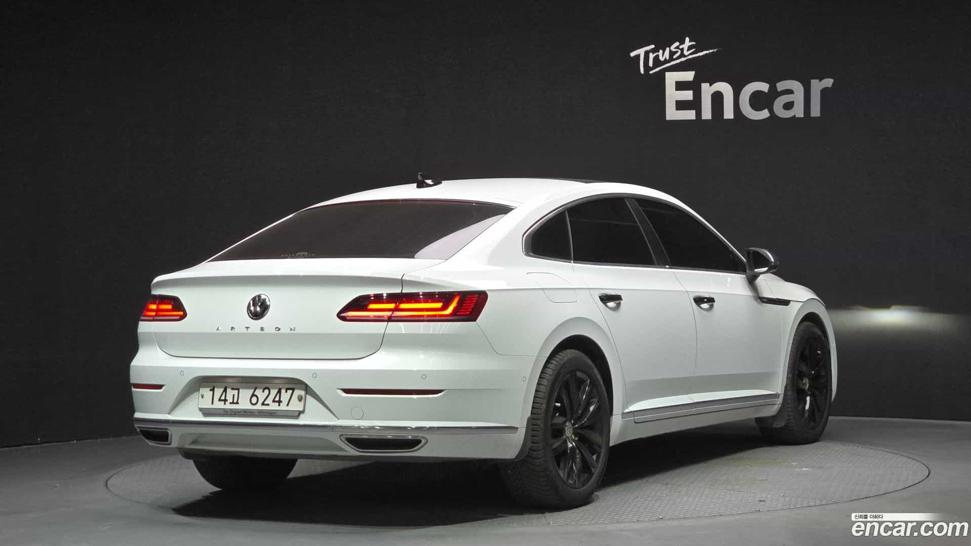 Arteon Volkswagen 2019.4-OUTER-002