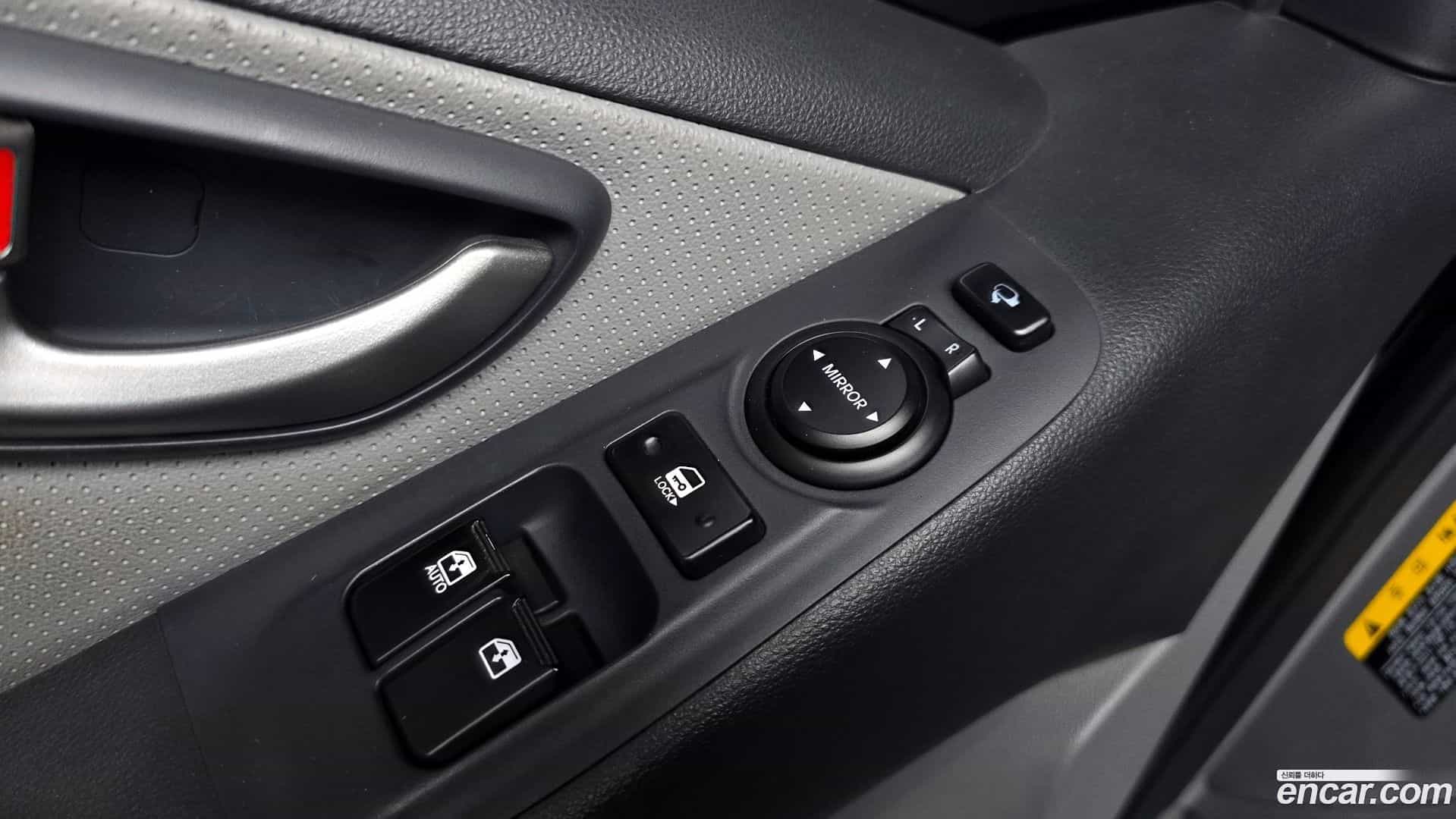 Starex Hyundai 2019.5-OPTION-023