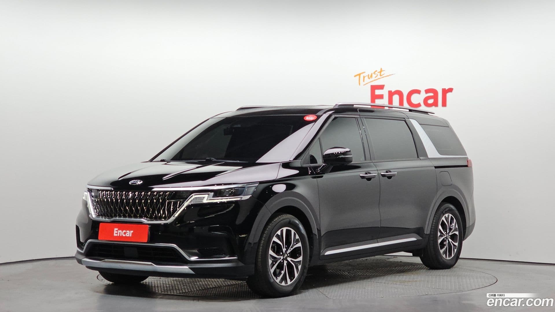 Main__Slider__Photo:Canival Kia 2020.9-0