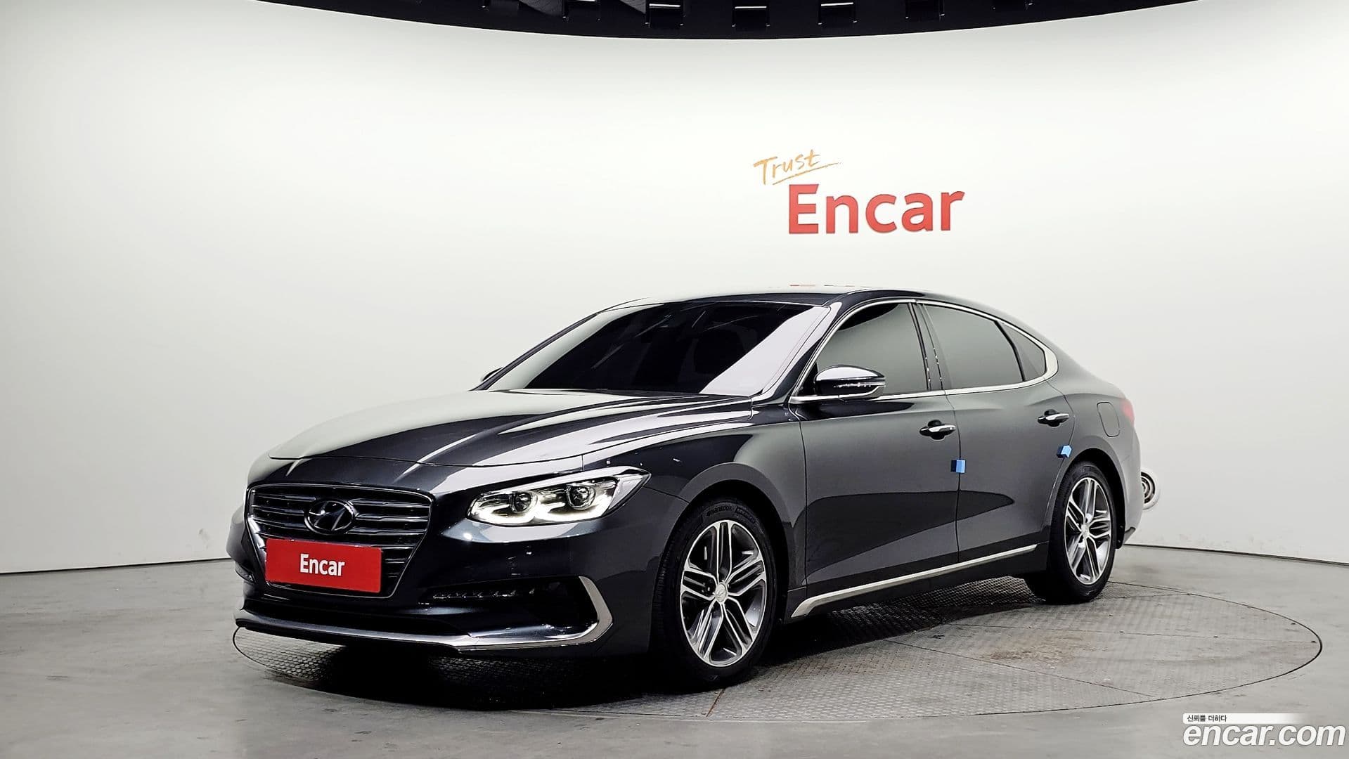 Main__Slider__Photo:Grandeur Hyundai 2019.5-0