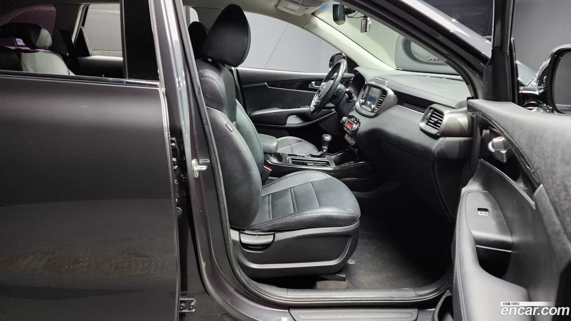 Sorento Kia 2019.2-OPTION-015