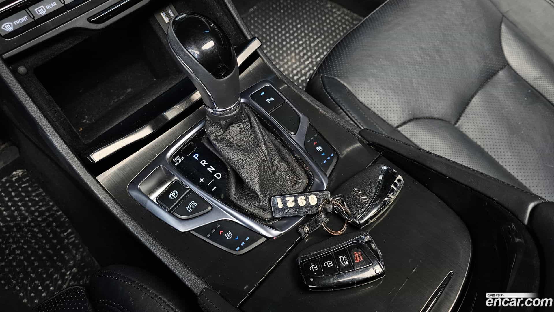 Grandeur Hyundai 2016.2-INNER-009