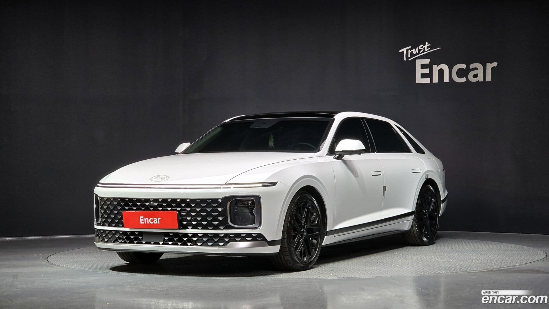 Main__Slider__Photo:Grandeur Hyundai 2023.0-0