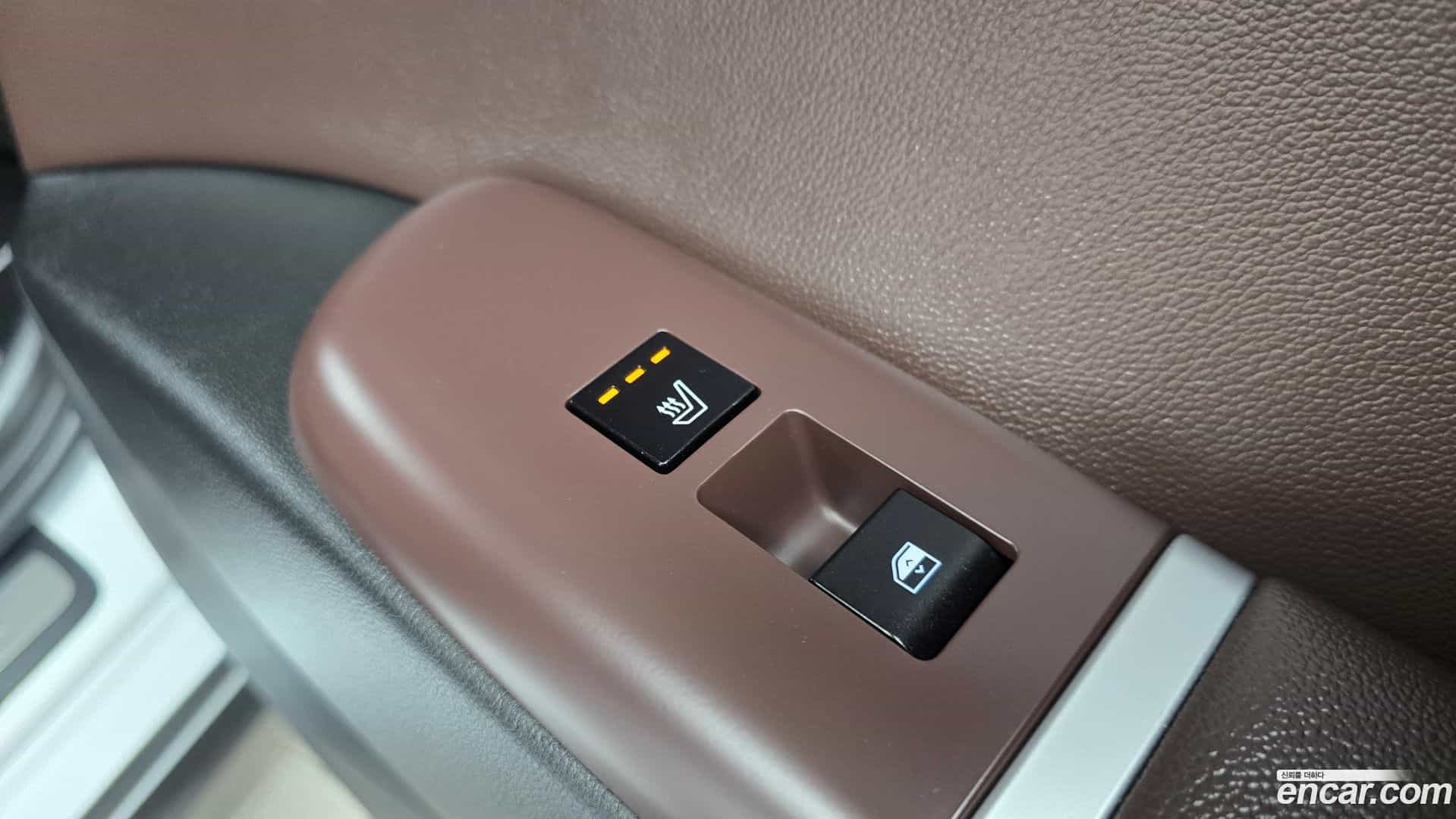 Grandeur Hyundai 2023.0-OPTION-023