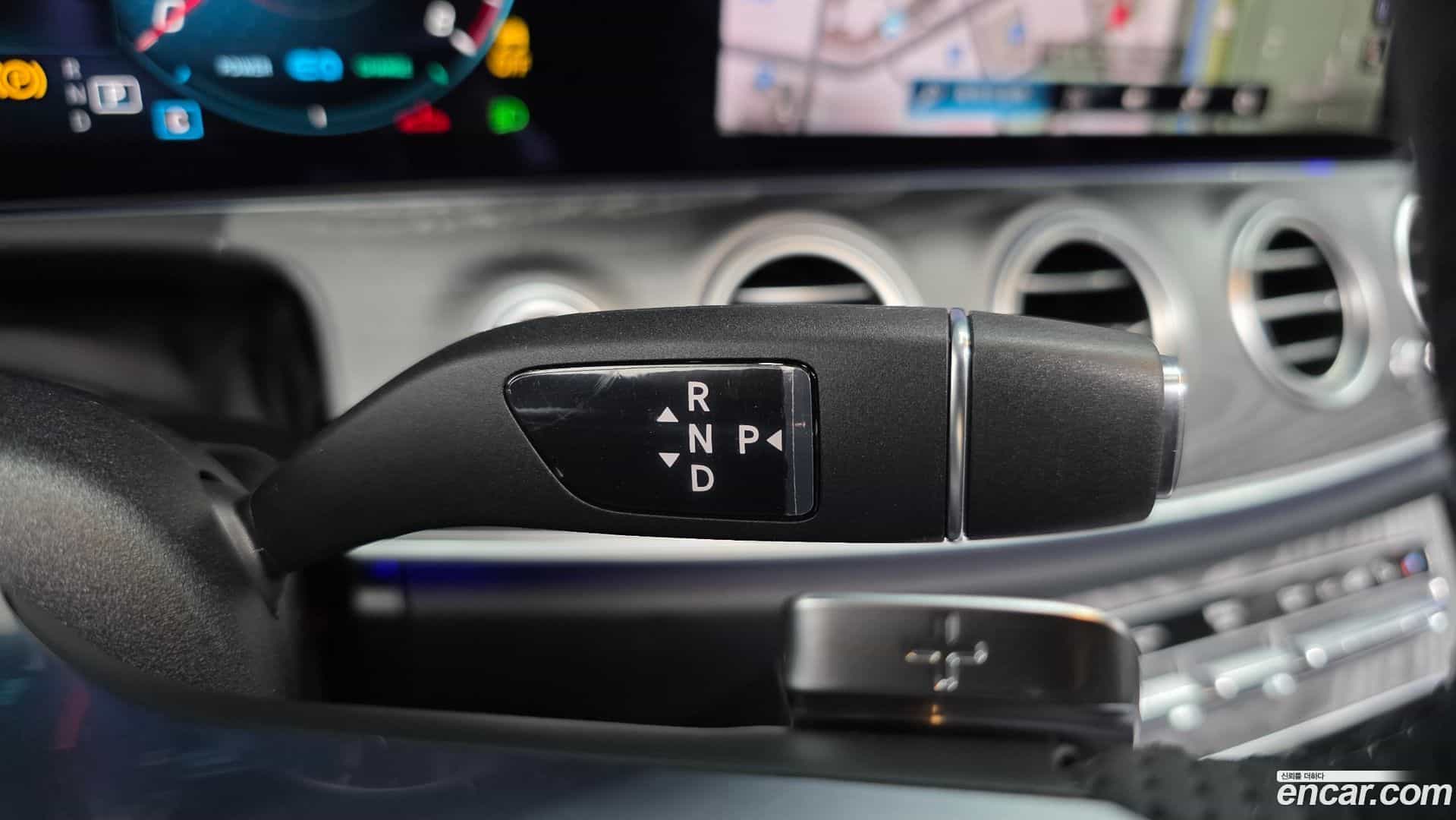 E-Class Mercedes-Benz 2022.4-INNER-009