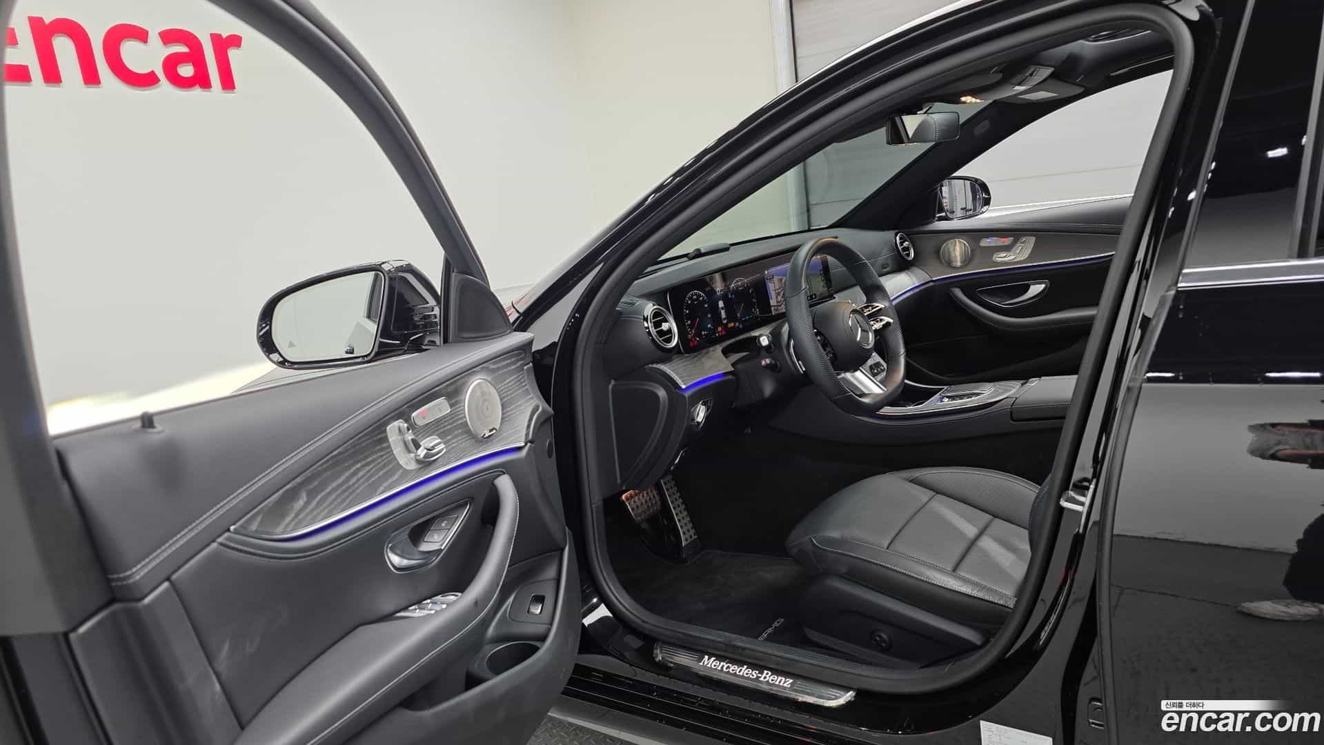 E-Class Mercedes-Benz 2022.4-INNER-010