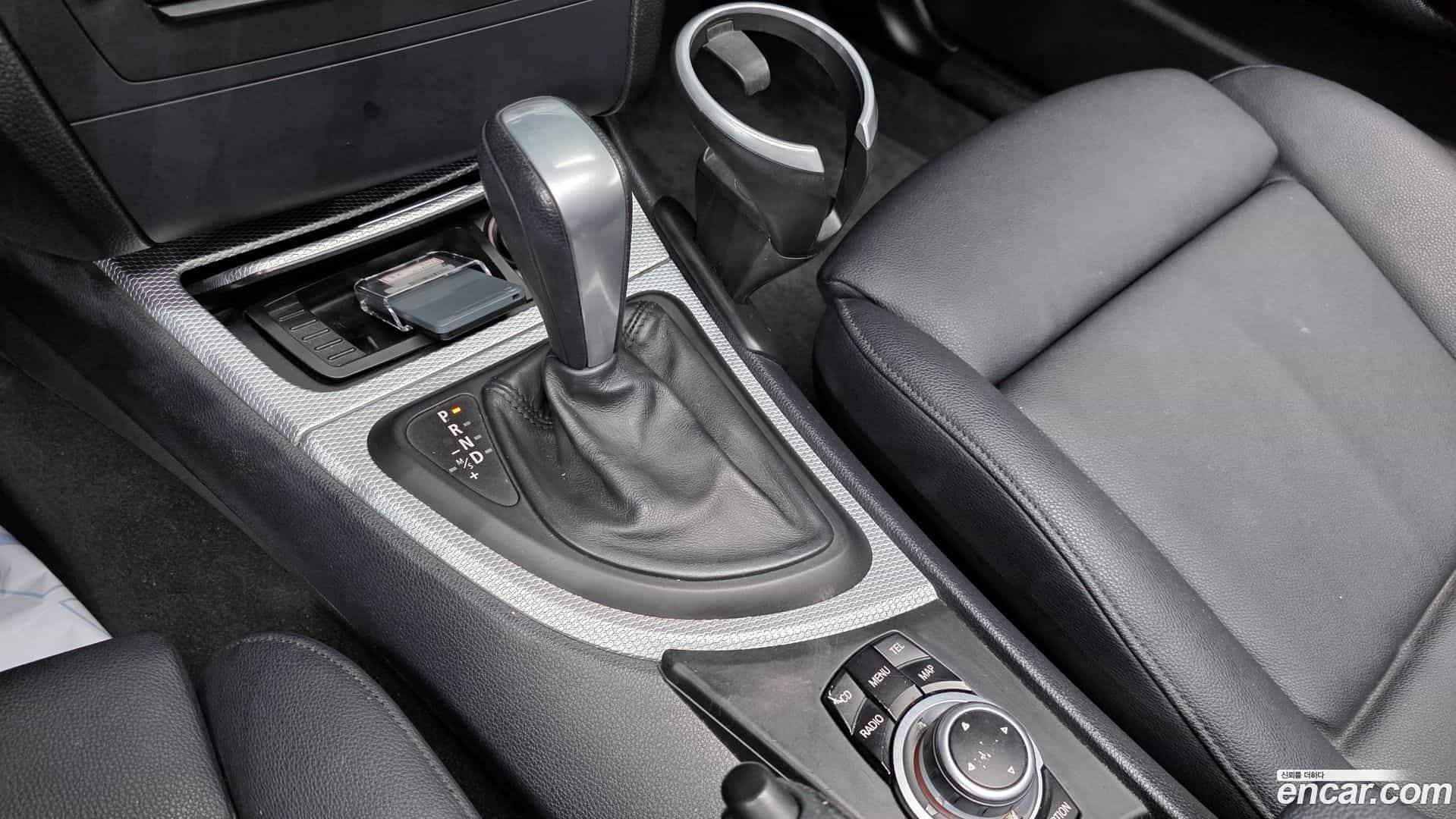 1-Series BMW 2011.0-INNER-009