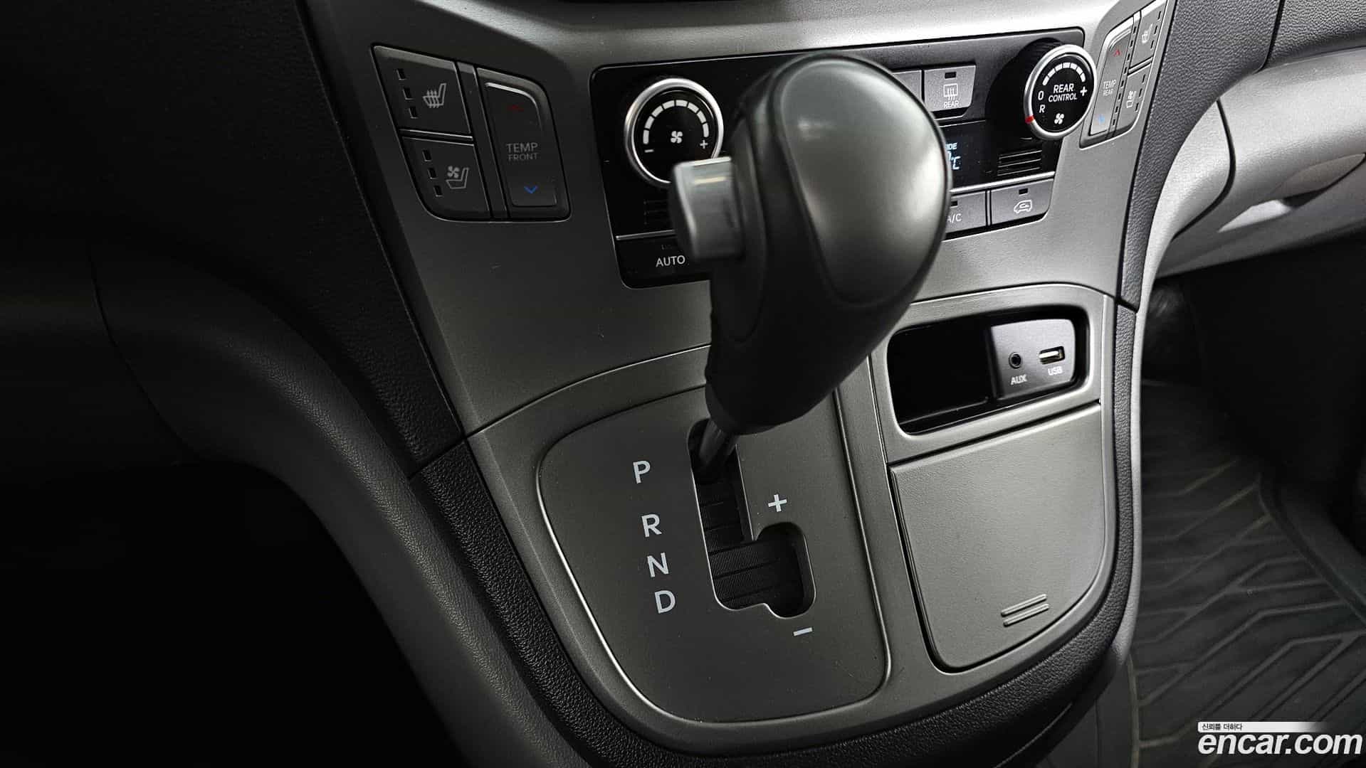 Starex Hyundai 2020.9-INNER-009