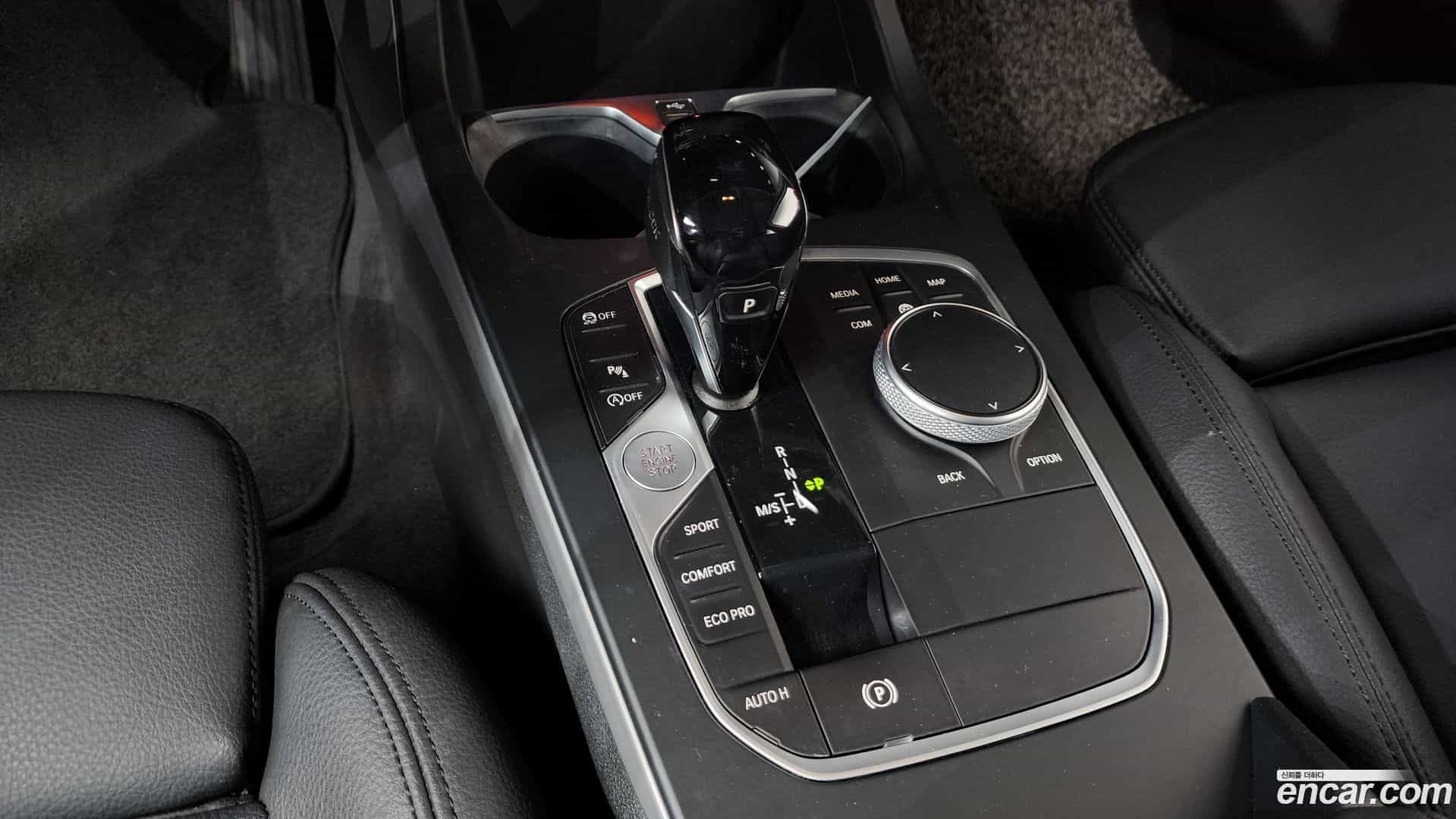 2-Series BMW 2021.0-INNER-009