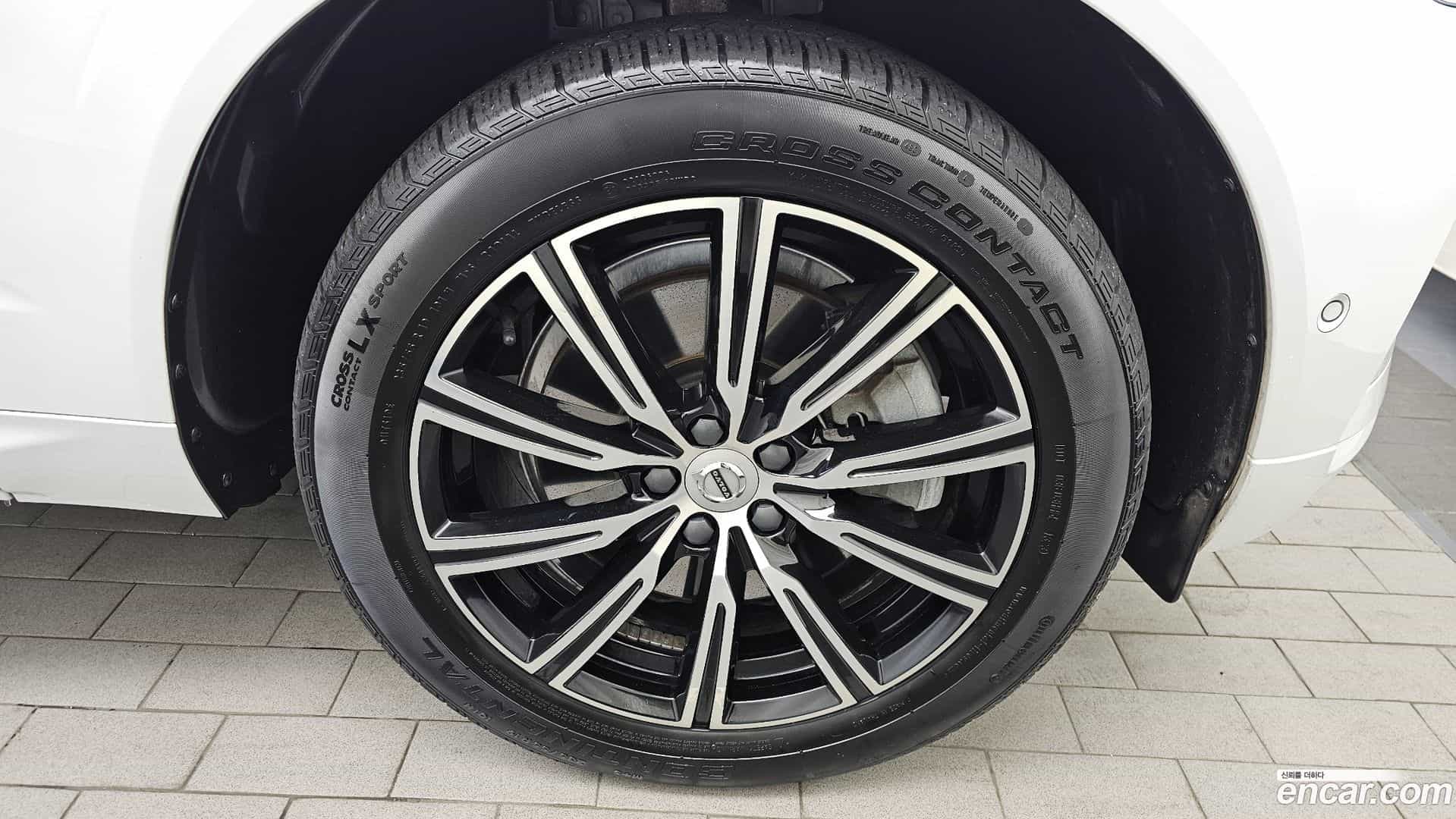 XC60 Volvo 2019.6-OUTER-005