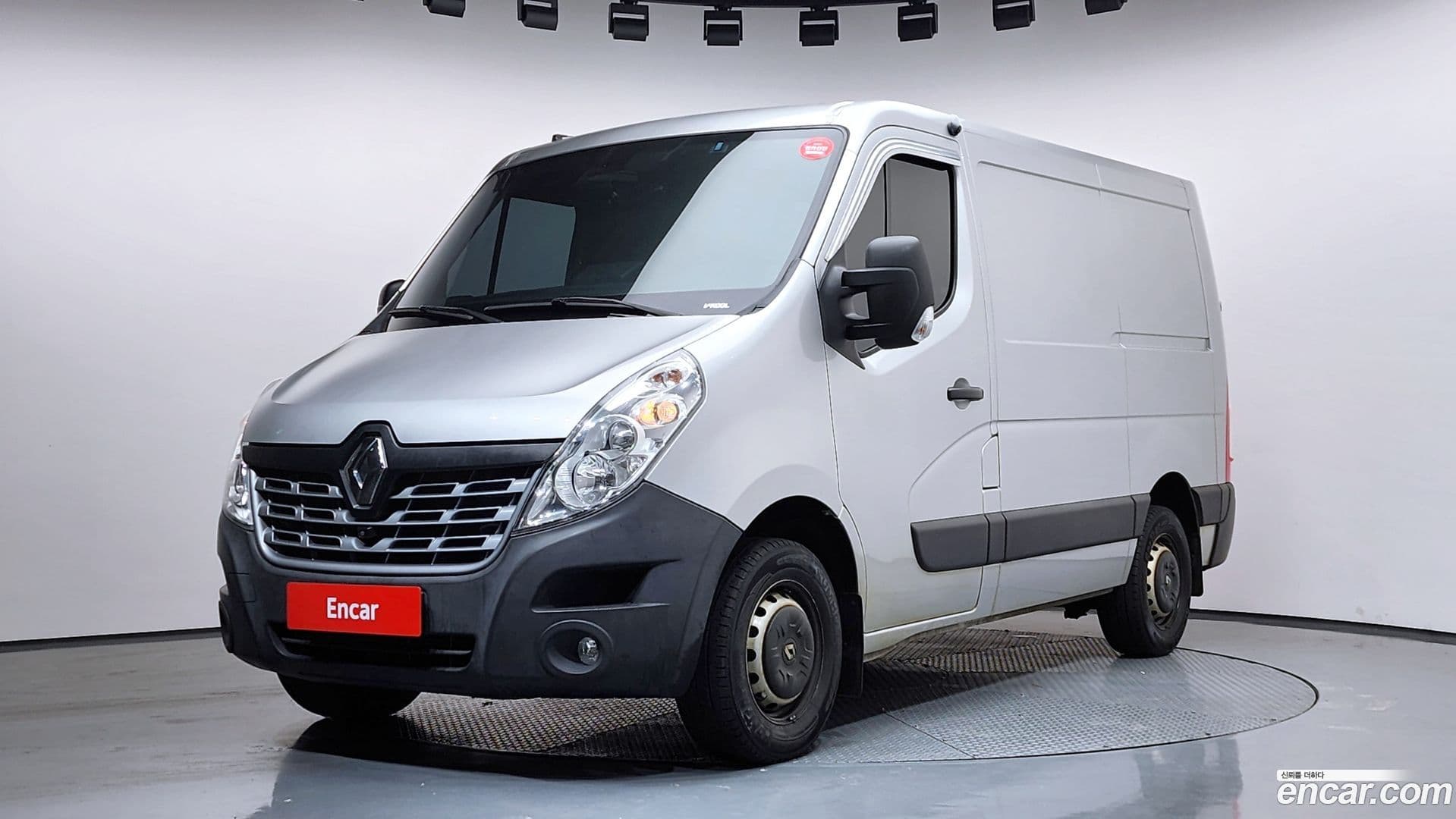 Main__Slider__Photo:Master Renault Korea 2019.2-0