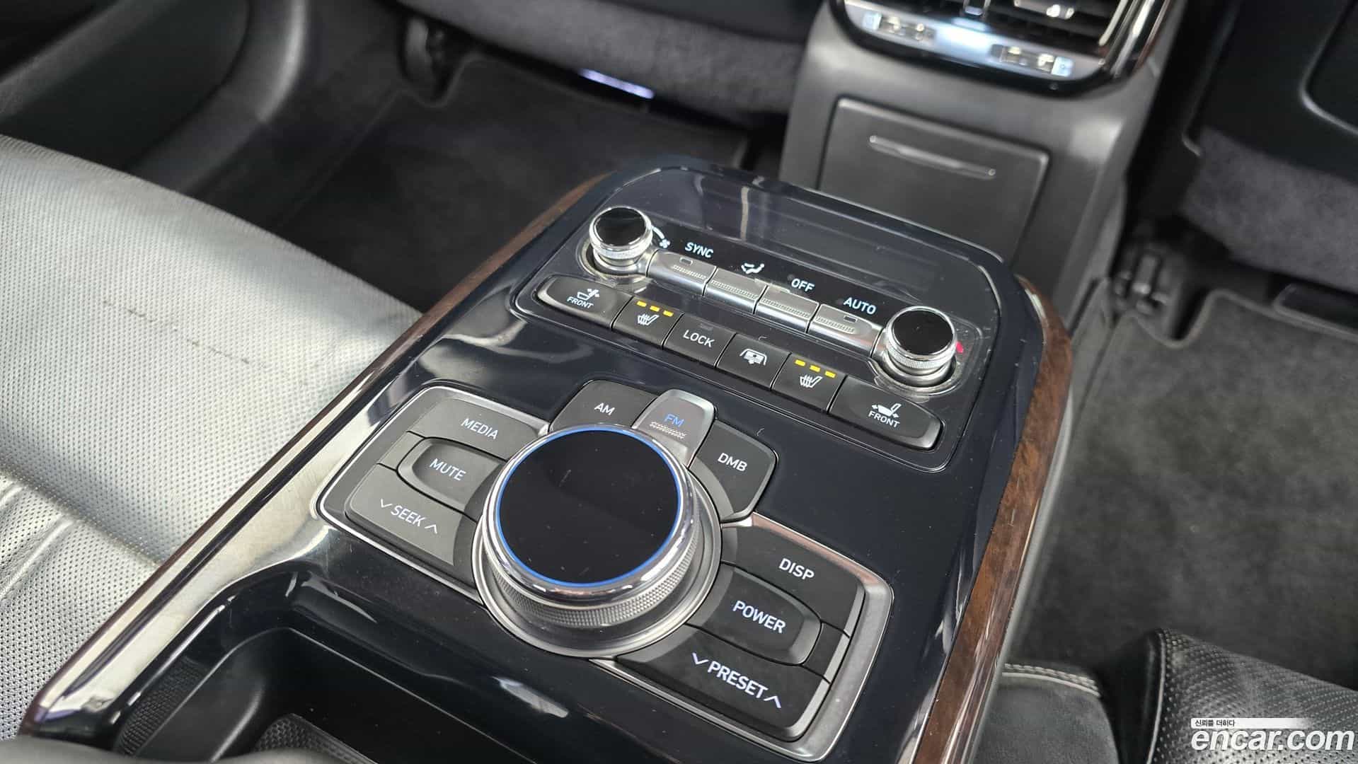 EQ900 Genesis 2017.4-OPTION-023