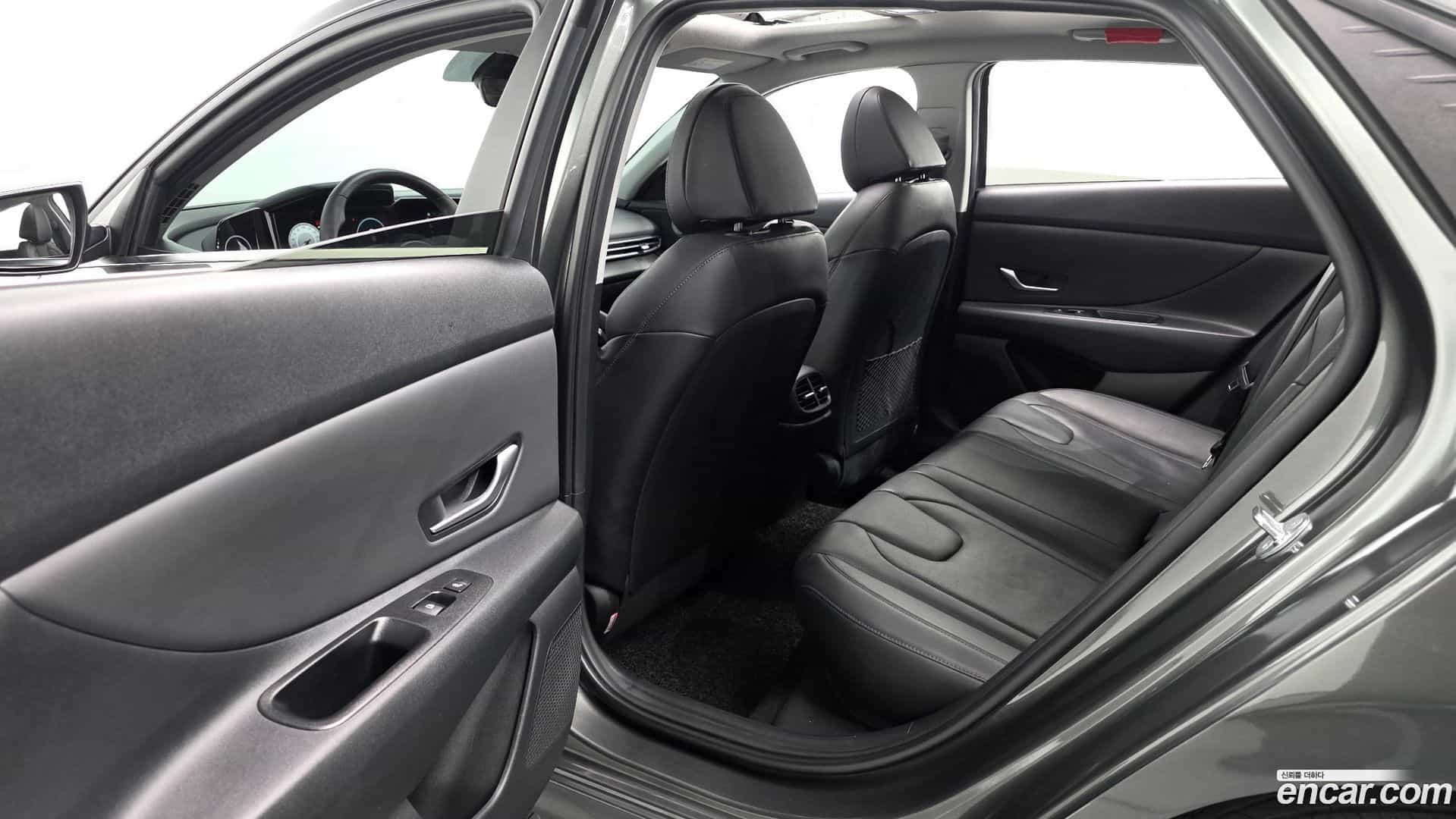 AVANTE Hyundai 2023.2-OPTION-016