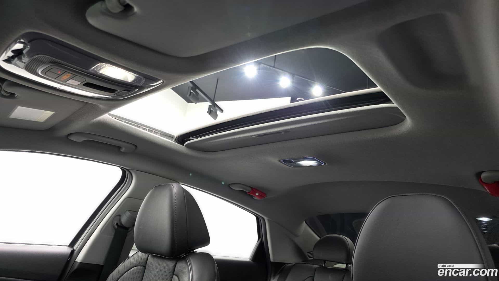 AVANTE Hyundai 2023.2-OPTION-024
