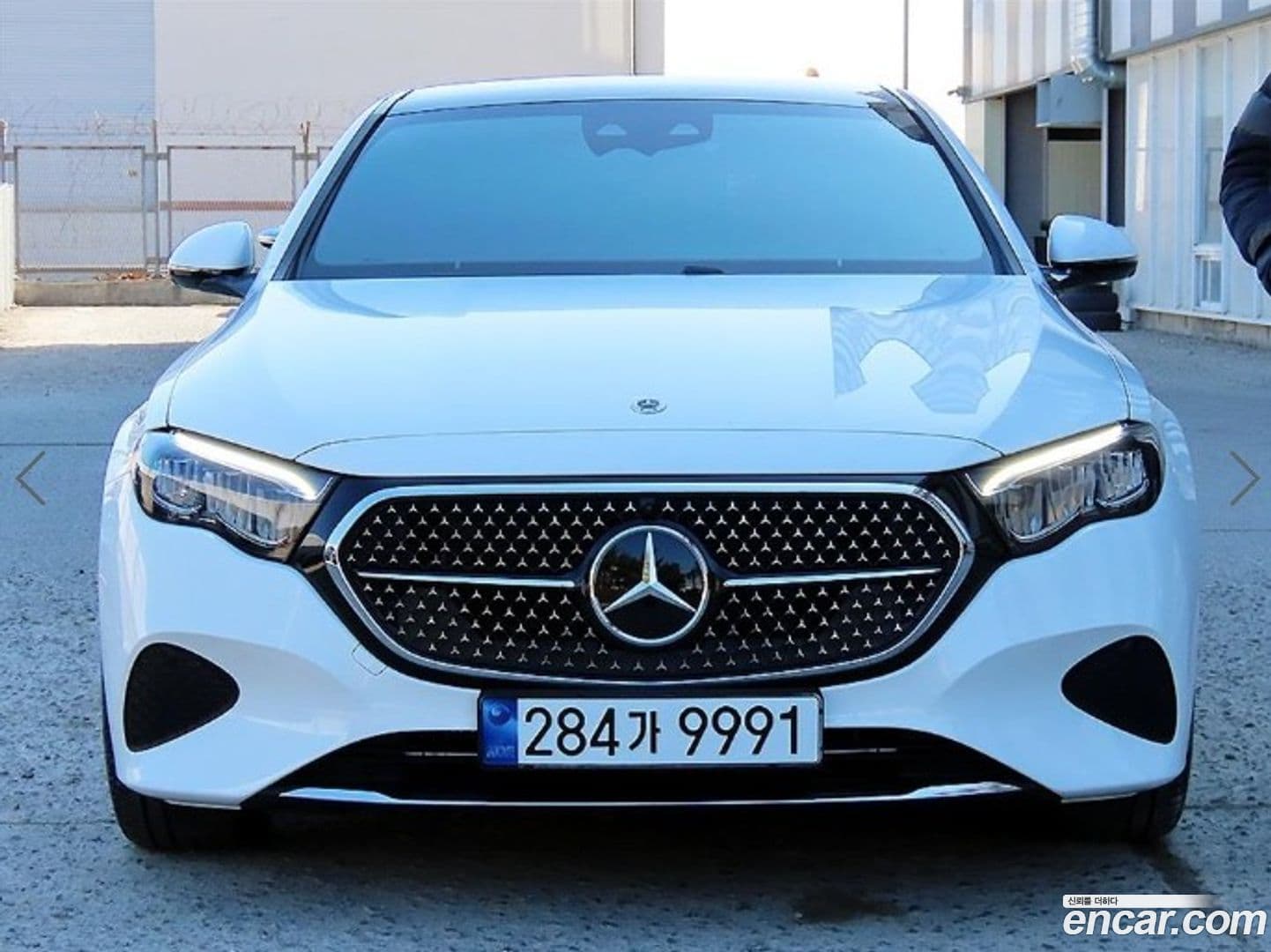 Main__Slider__Photo:E-Class Mercedes-Benz 2025.4-0