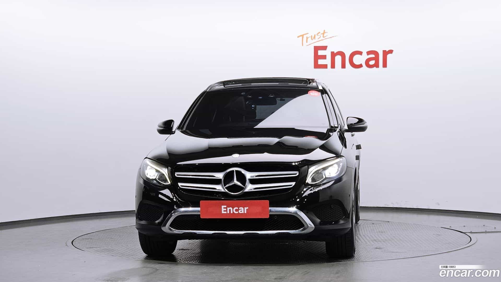 GLC-Class Mercedes-Benz 2016.4-OUTER-003