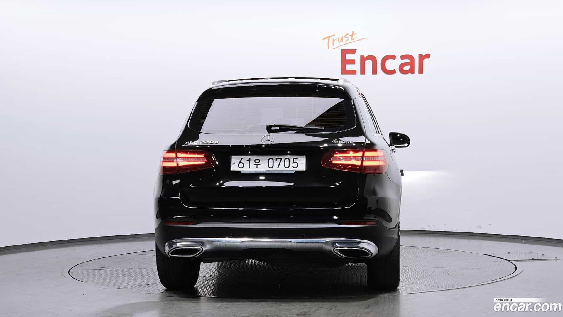 GLC-Class Mercedes-Benz 2016.4-OUTER-004
