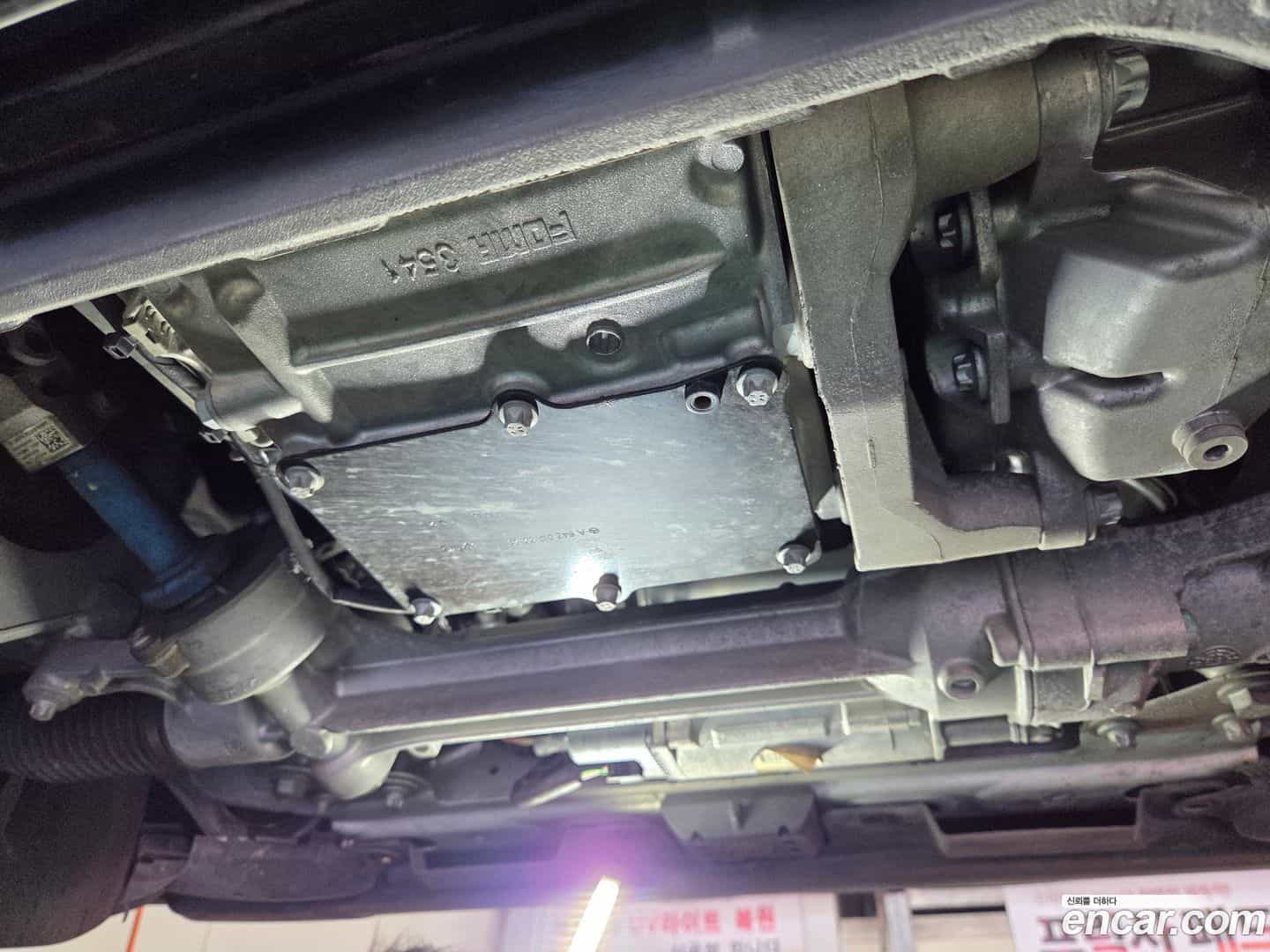 GLC-Class Mercedes-Benz 2016.4-OPTION-023