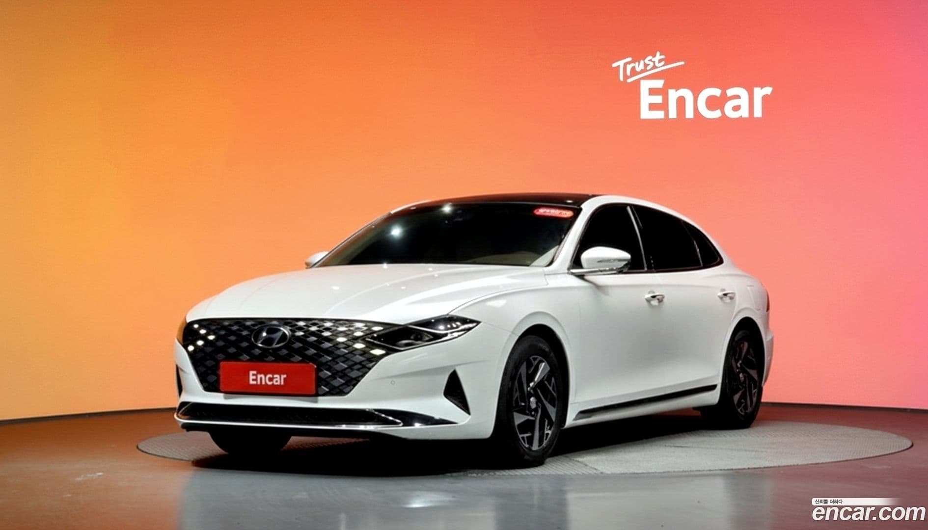 Main__Slider__Photo:Grandeur Hyundai 2020.8-0