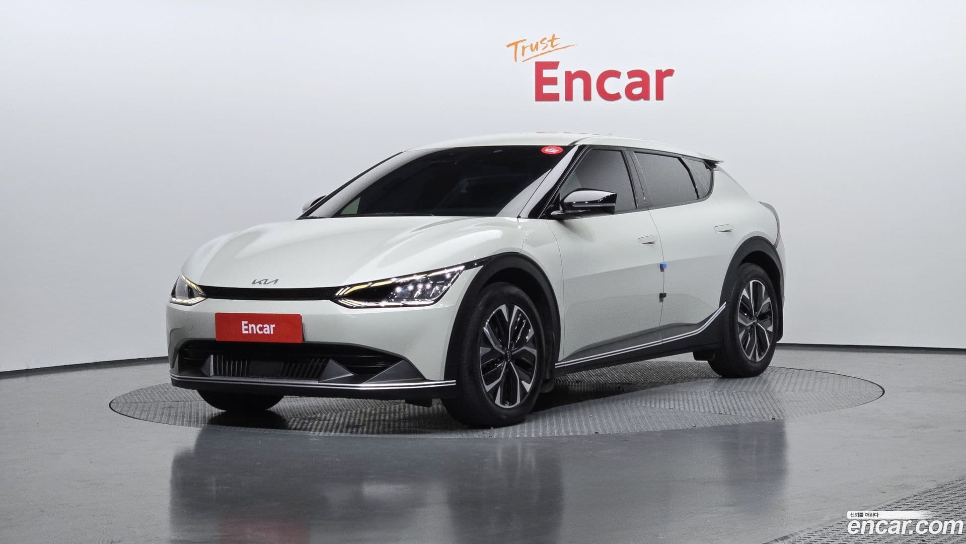 Main__Slider__Photo:EV6 Kia 2022.8-0