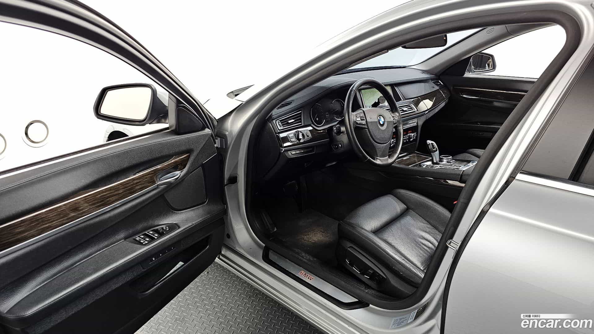 7-Series BMW 2014.3-INNER-010