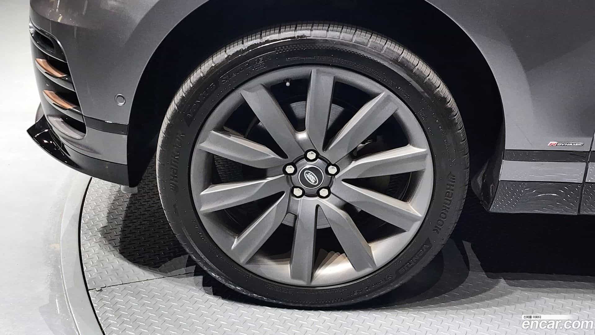 Range Rover Velar Land Rover 2018.7-OUTER-005