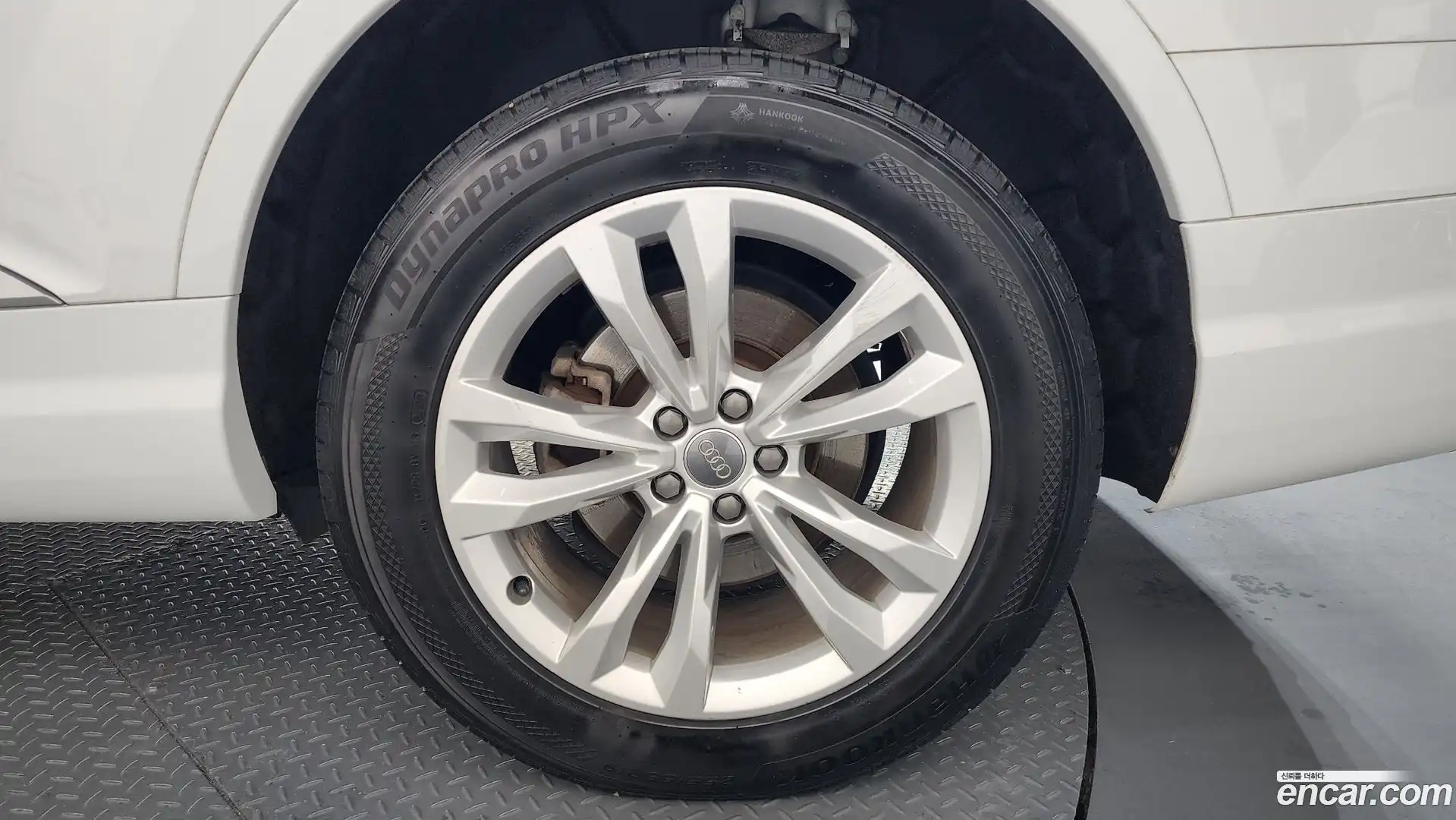 Q7 Audi 2019.10-OUTER-005