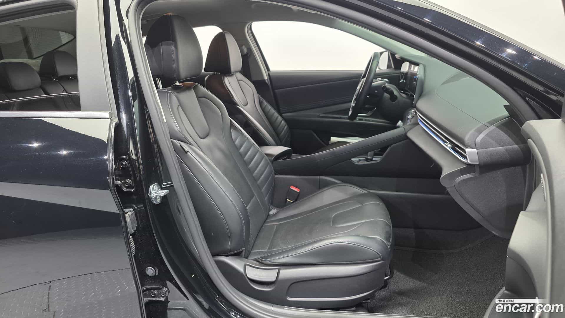 AVANTE Hyundai 2020.11-OPTION-015