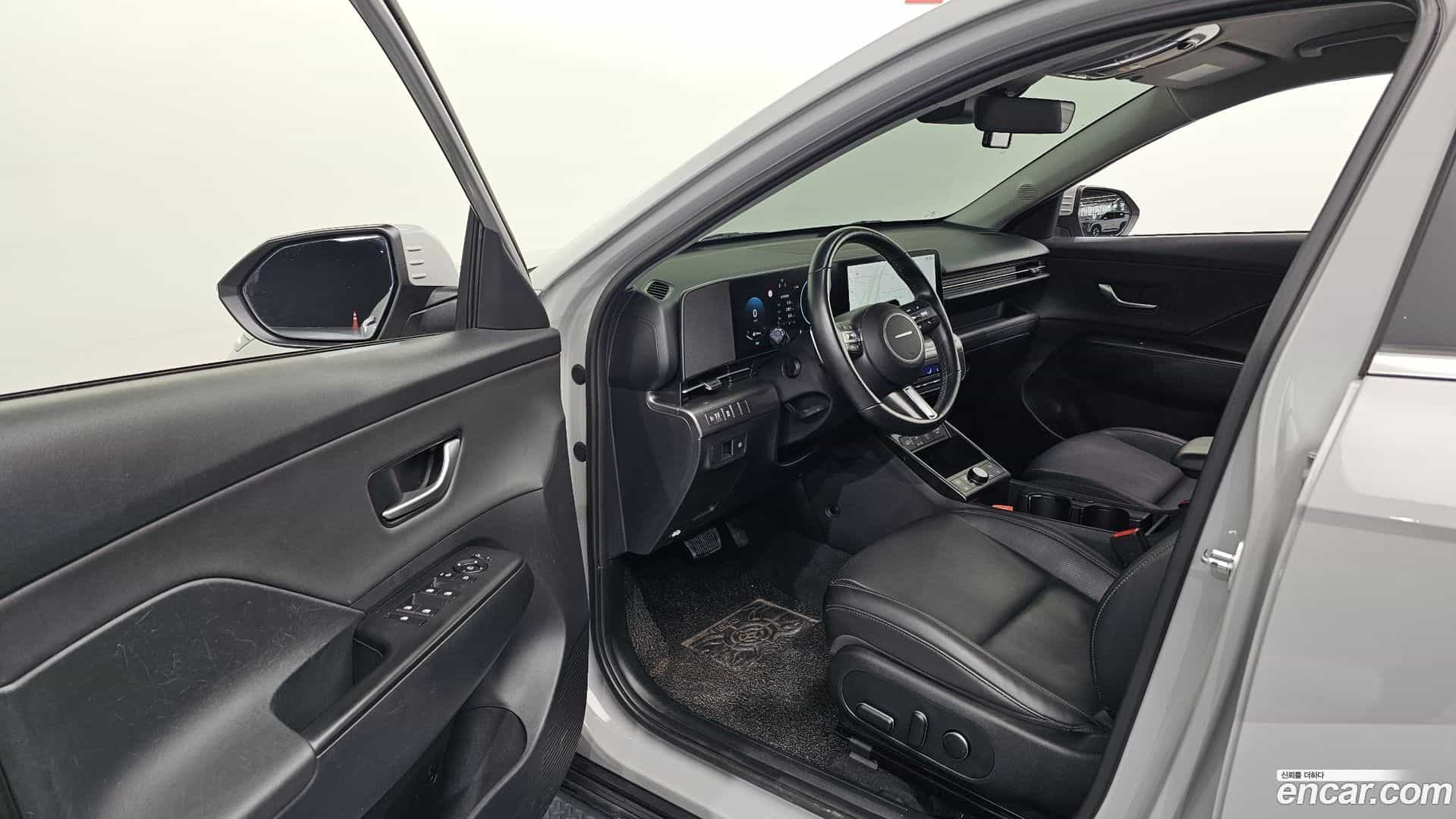 Kona Hyundai 2023.3-INNER-010