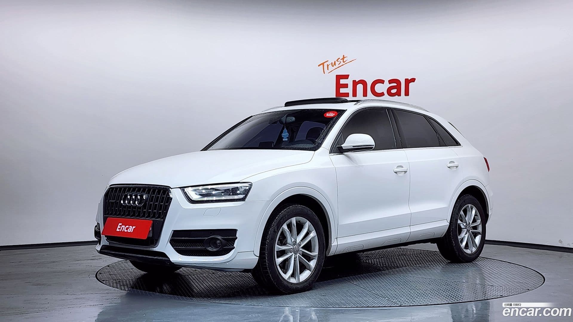 Main__Slider__Photo:Q3 Audi 2015.0-0