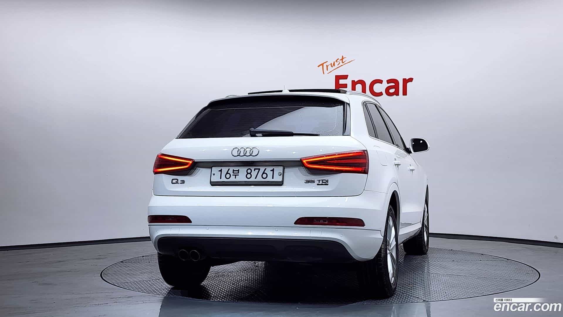 Q3 Audi 2015.0-OUTER-004
