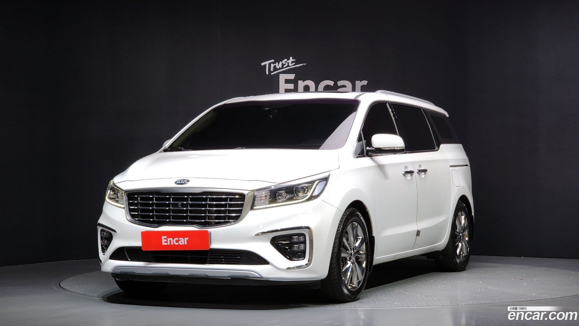 Main__Slider__Photo:Canival Kia 2018.7-0
