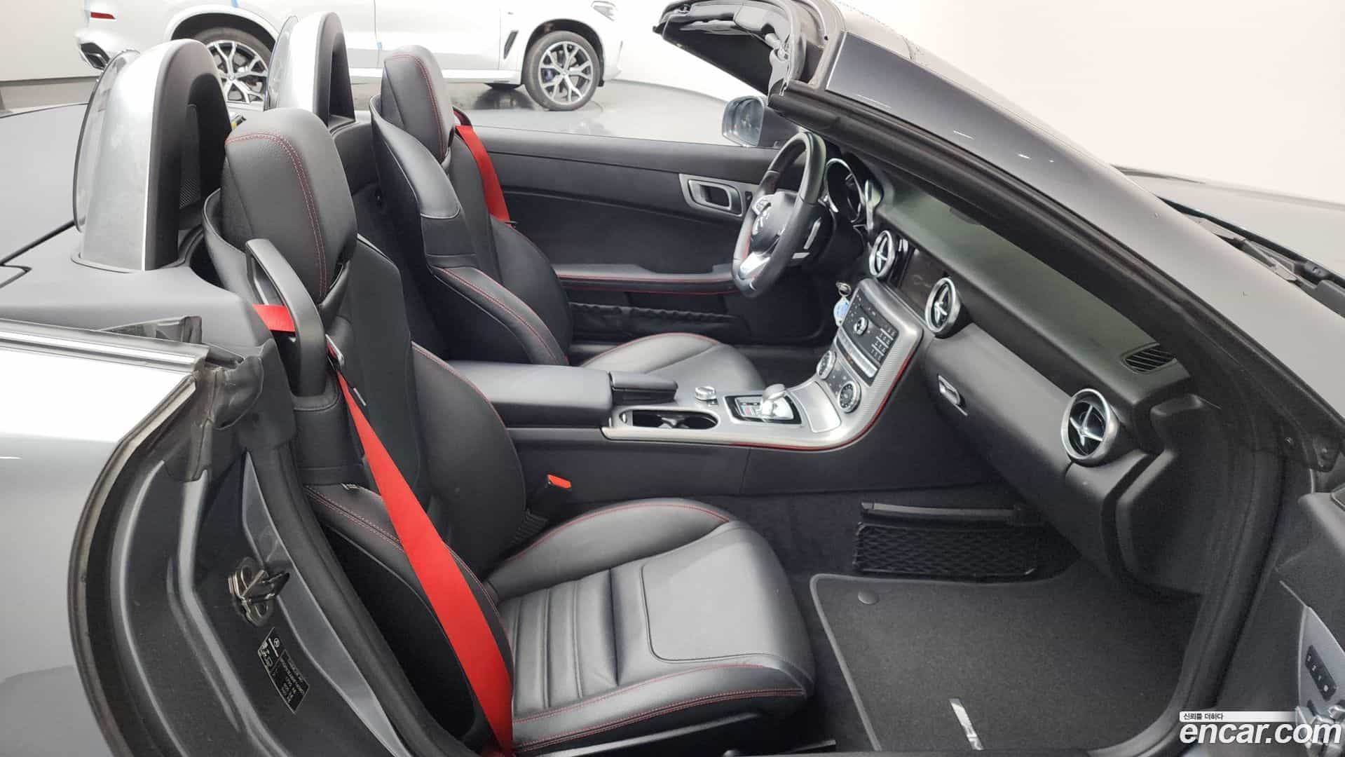 SLC-Class Mercedes-Benz 2017.11-OPTION-015
