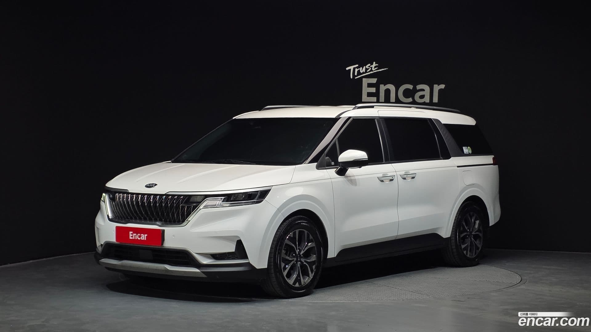 Main__Slider__Photo:Canival Kia 2020.10-0