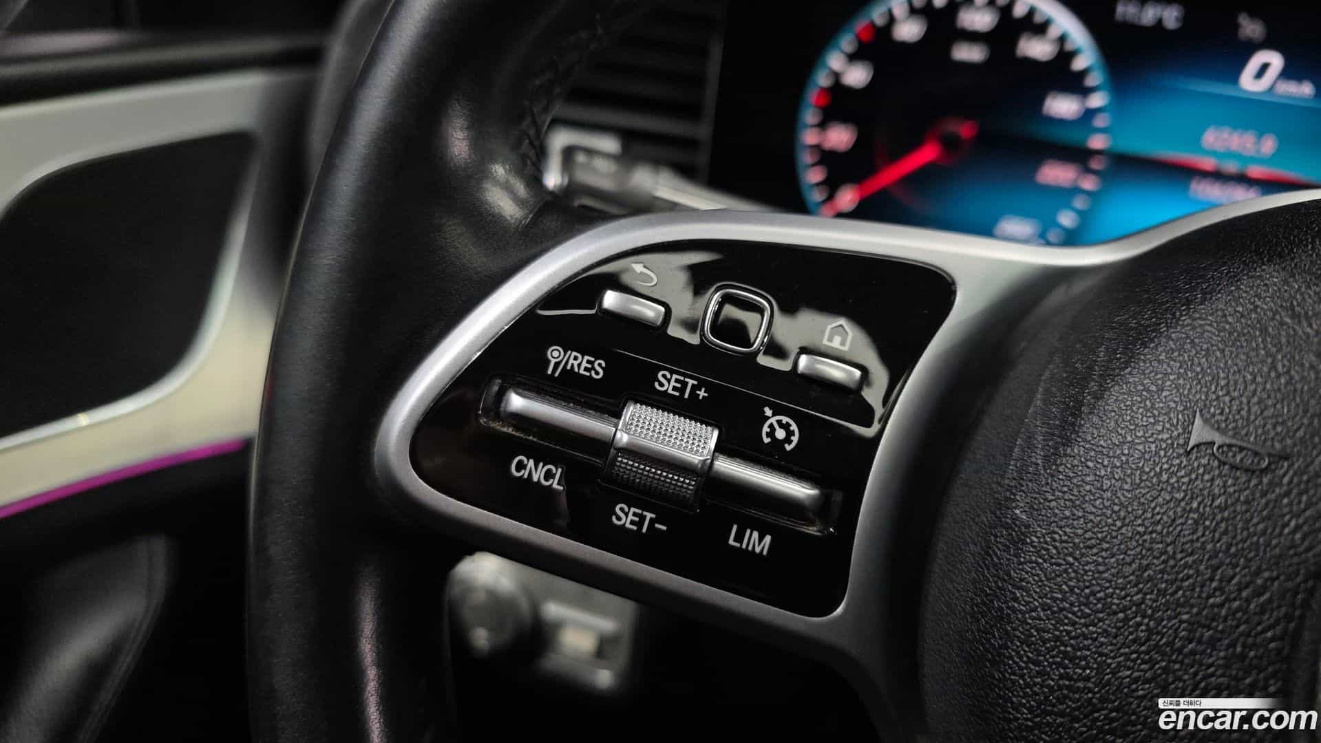 GLE-Class Mercedes-Benz 2020.7-OPTION-023