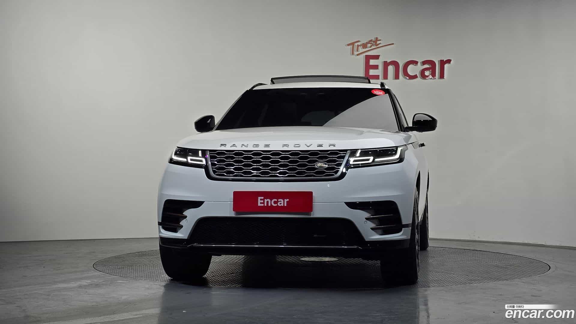 Range Rover Velar Land Rover 2022.11-OUTER-003