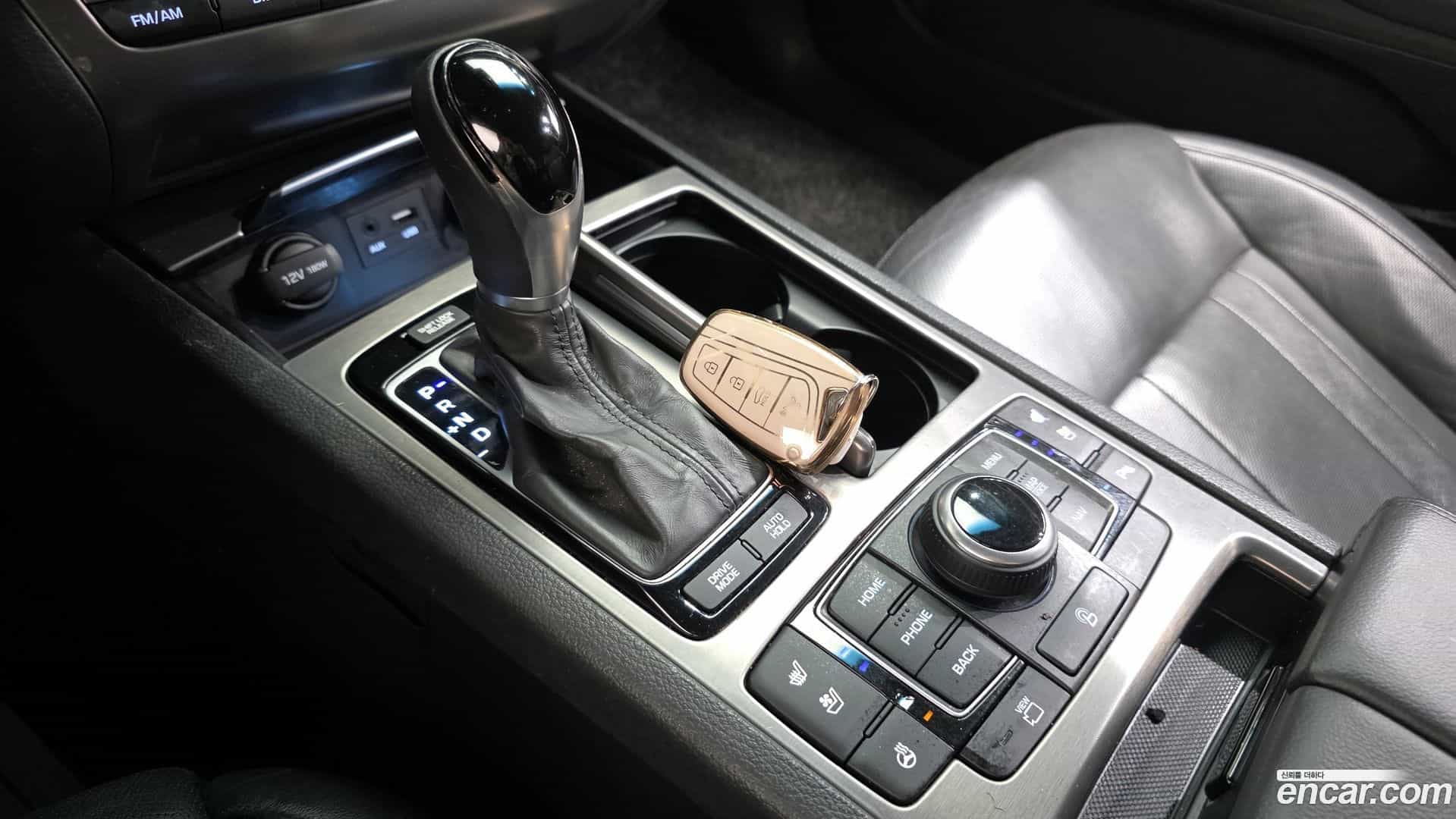 Genesis Hyundai 2015.10-INNER-009