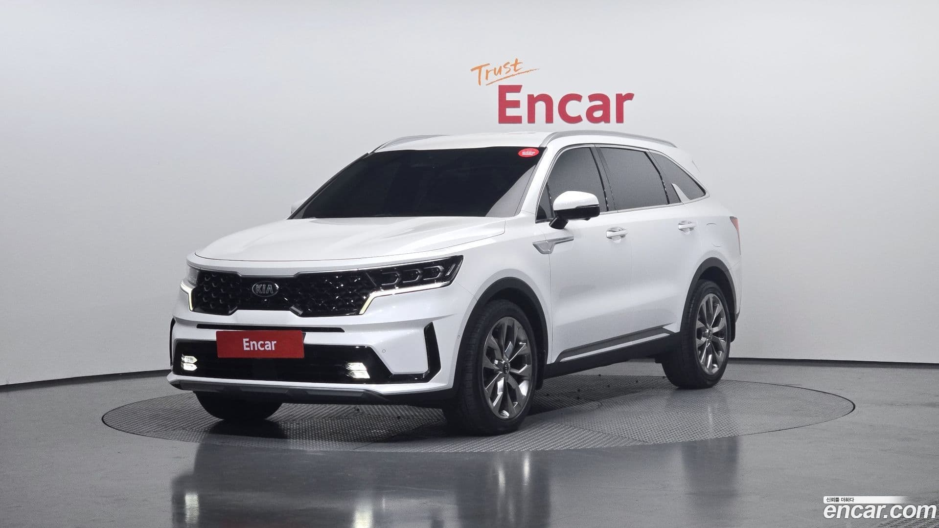Main__Slider__Photo:Sorento Kia 2020.5-0