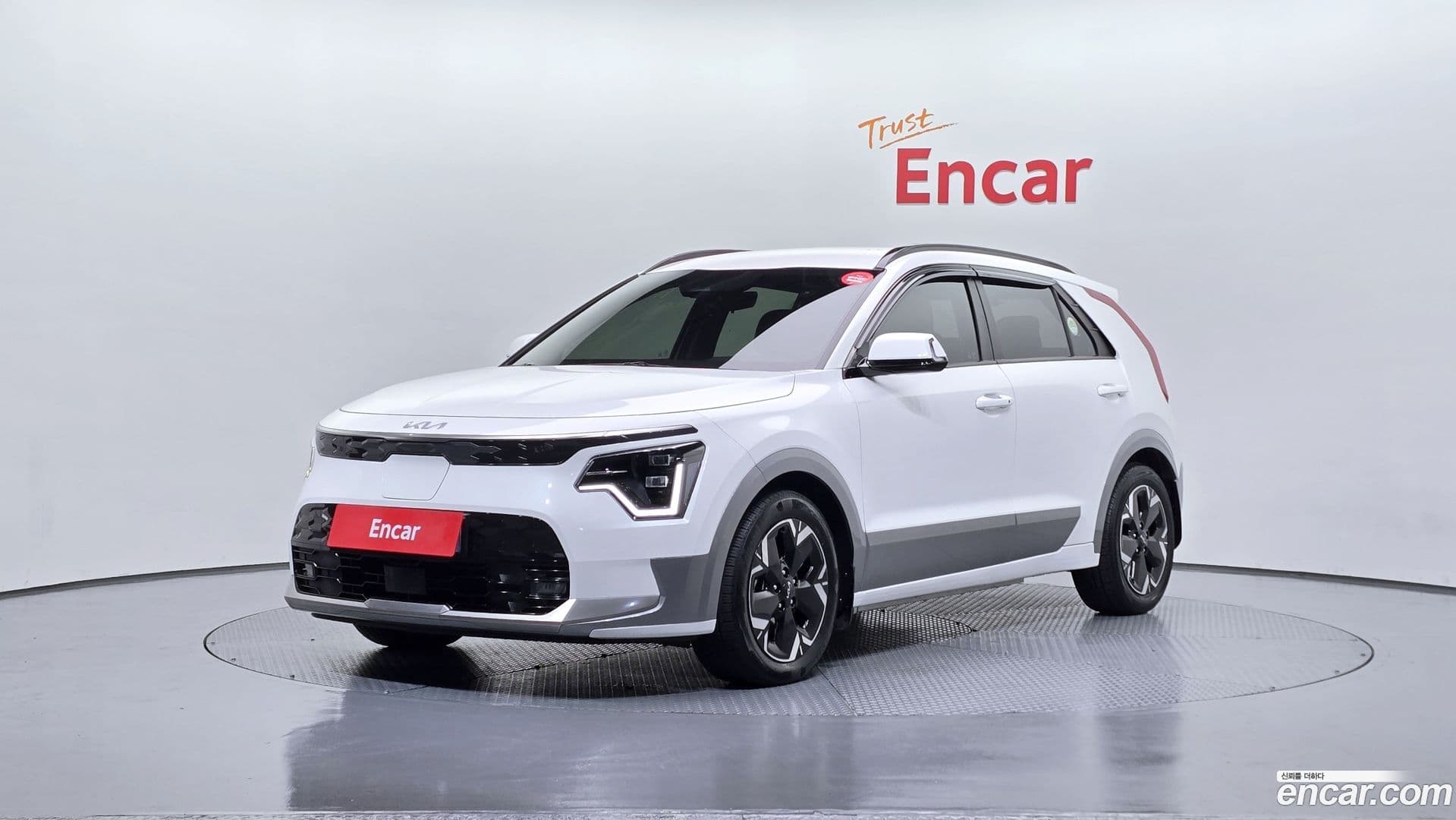 Main__Slider__Photo:Niro Kia 2022.6-0