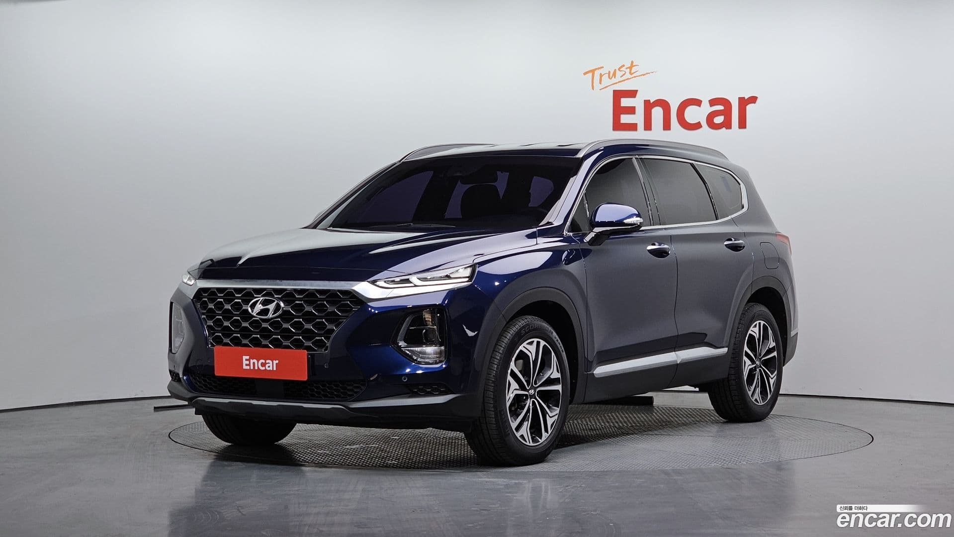 Main__Slider__Photo:Santafe Hyundai 2019.7-0
