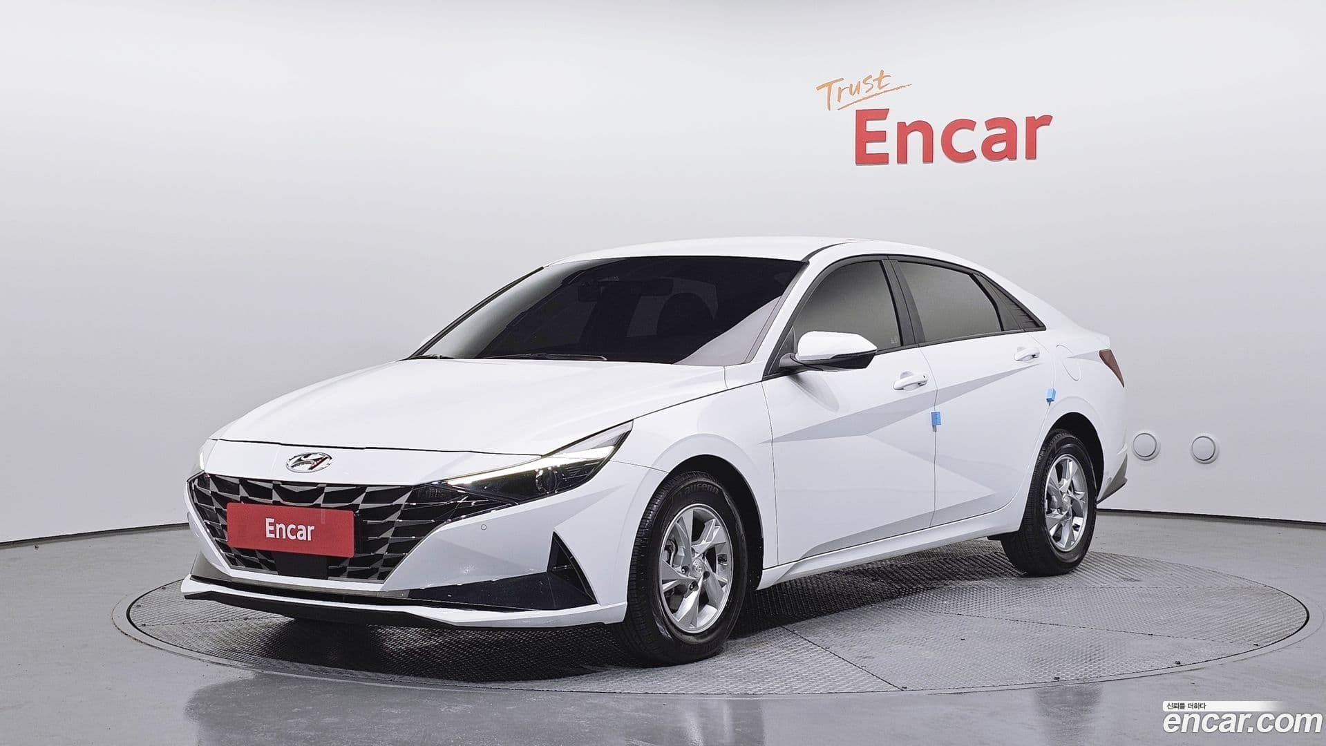 Main__Slider__Photo:AVANTE Hyundai 2021.8-0