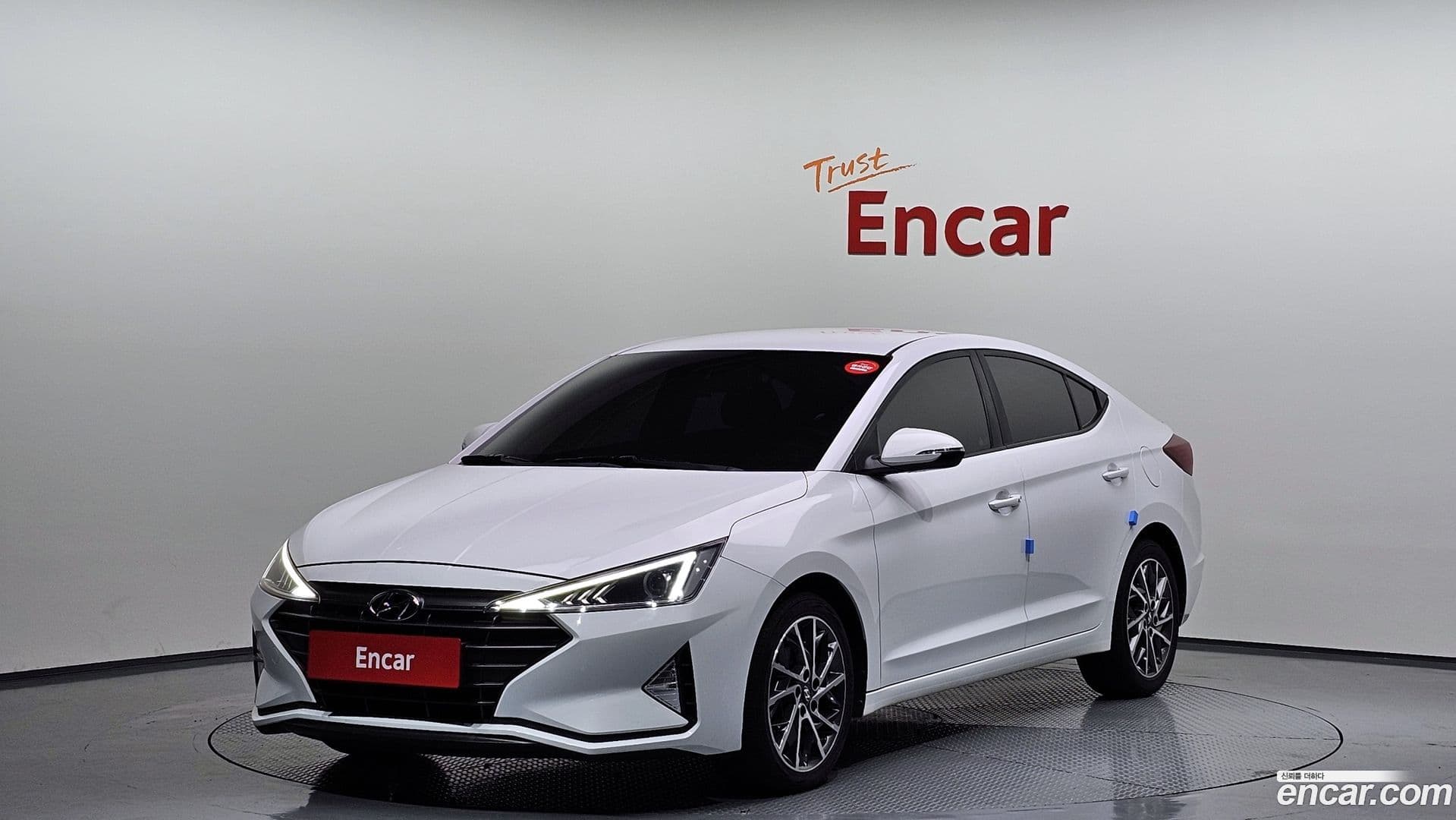 Main__Slider__Photo:AVANTE Hyundai 2018.11-0