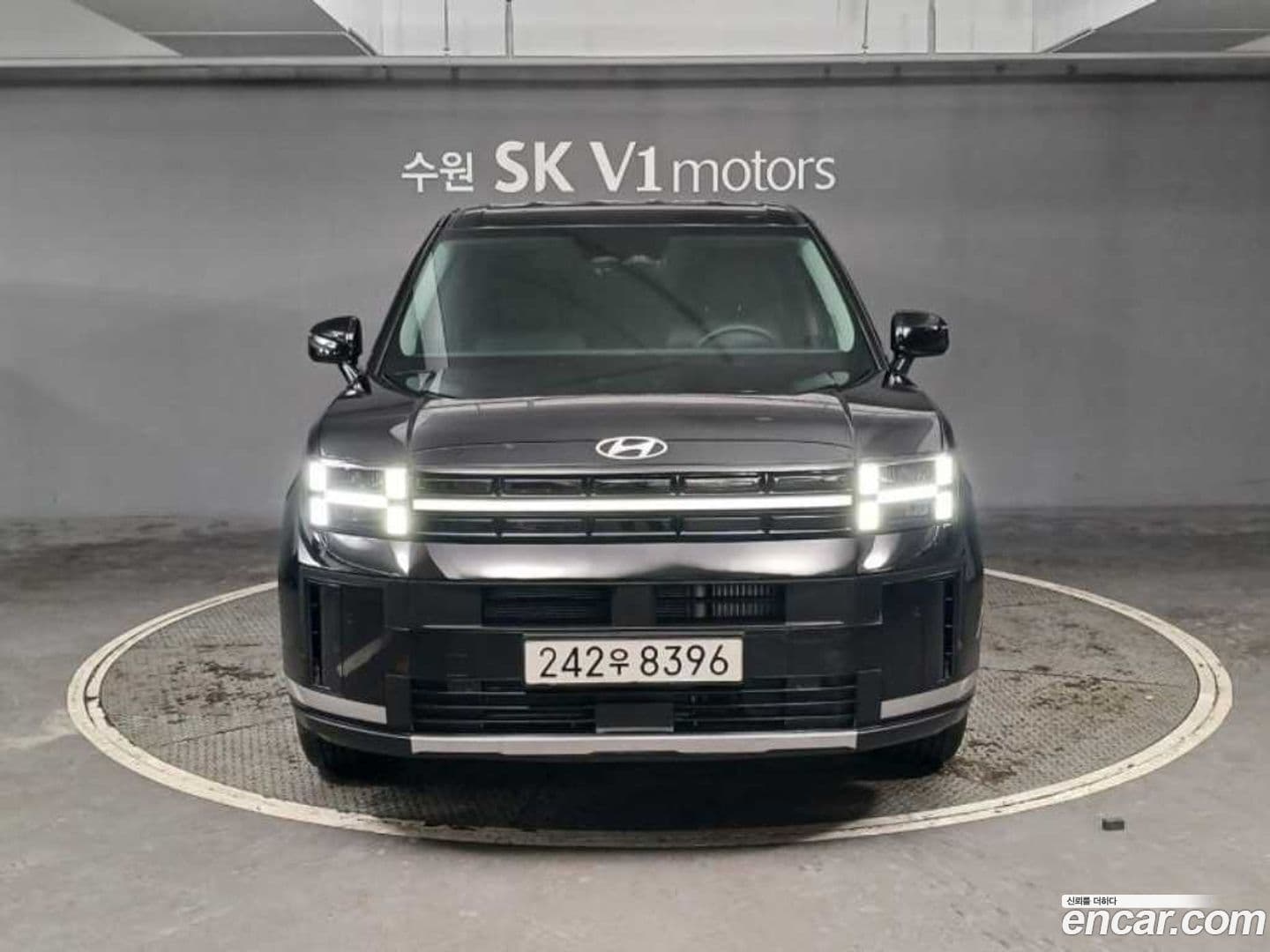 Main__Slider__Photo:Santafe Hyundai 2023.11-0
