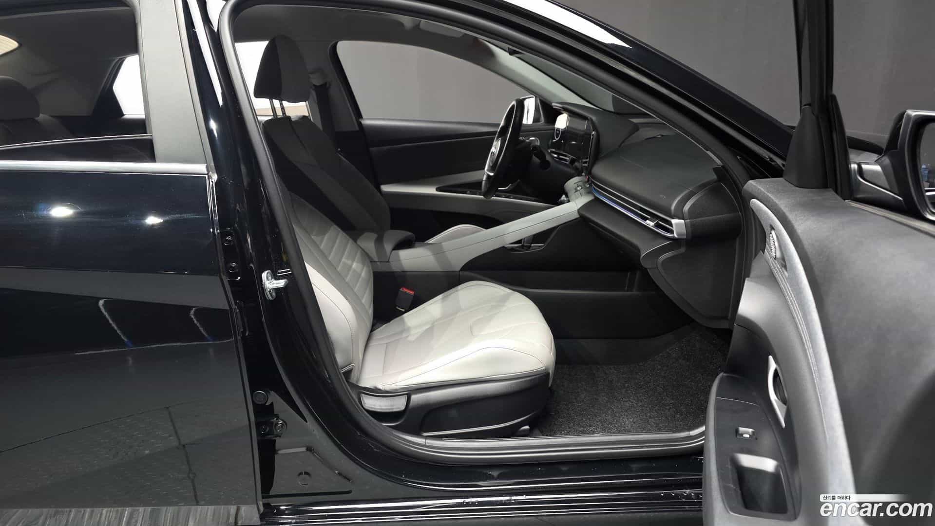 AVANTE Hyundai 2020.11-OPTION-015
