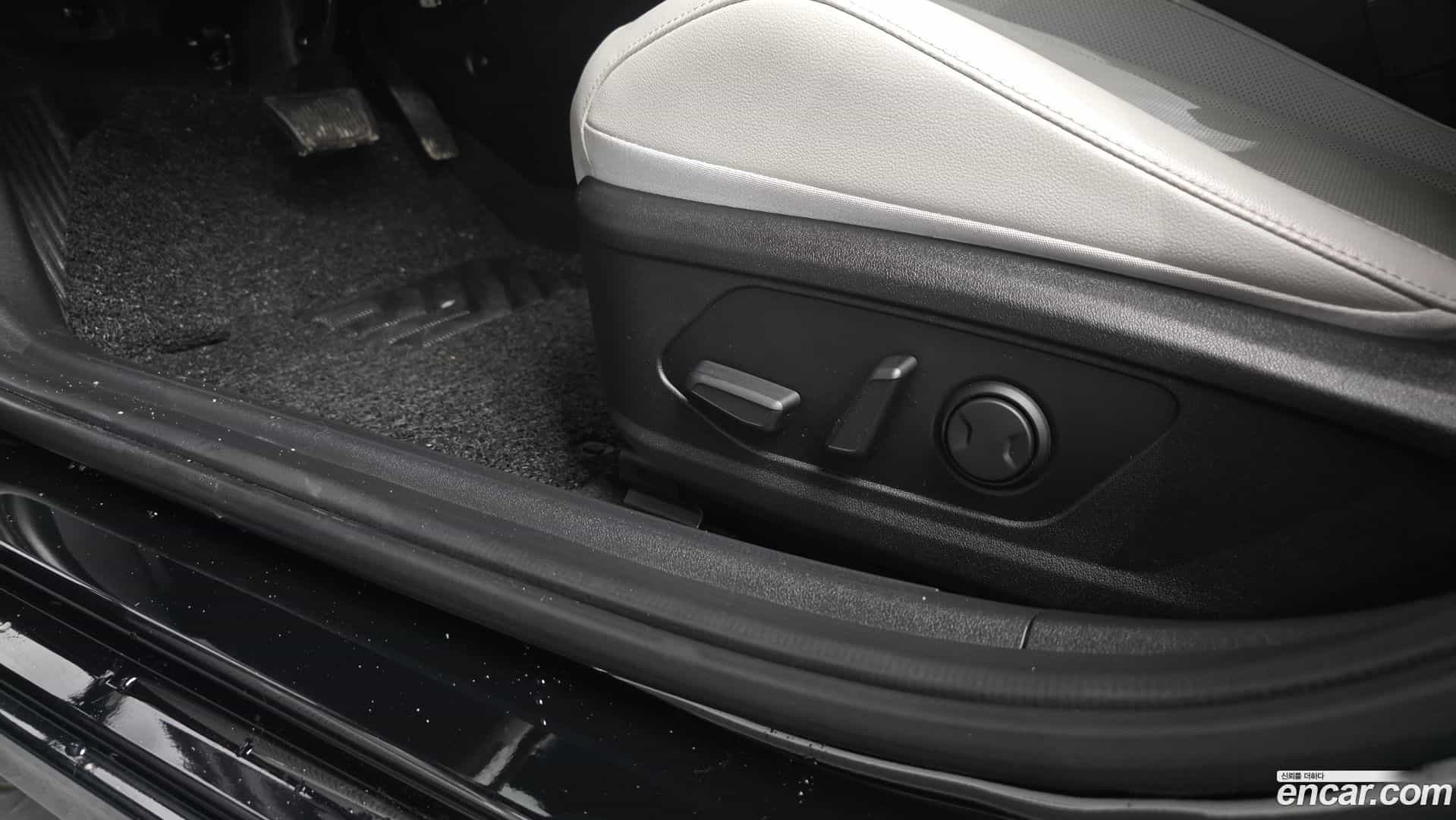 AVANTE Hyundai 2020.11-OPTION-021