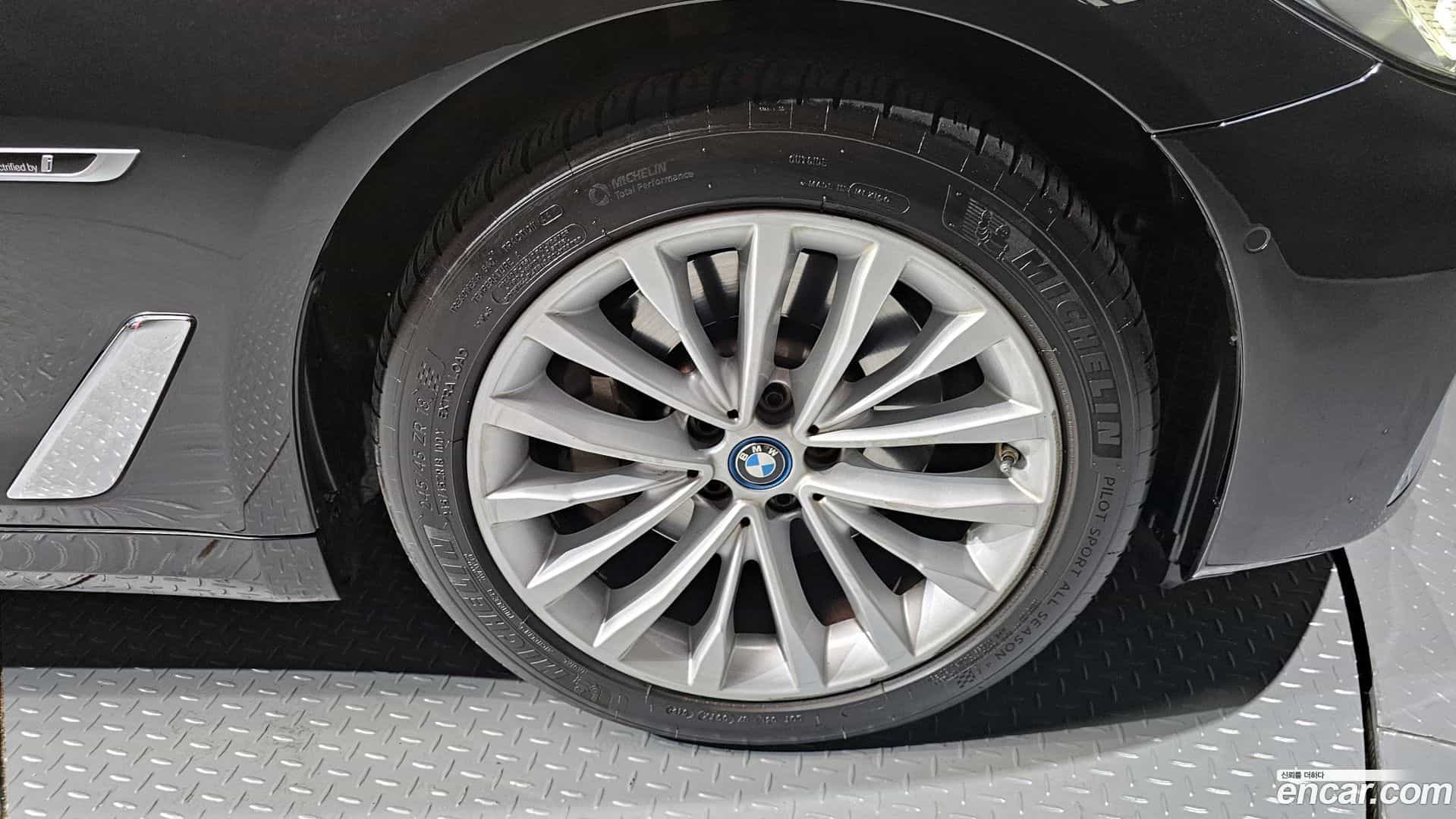 5-Series BMW 2022.1-OUTER-005