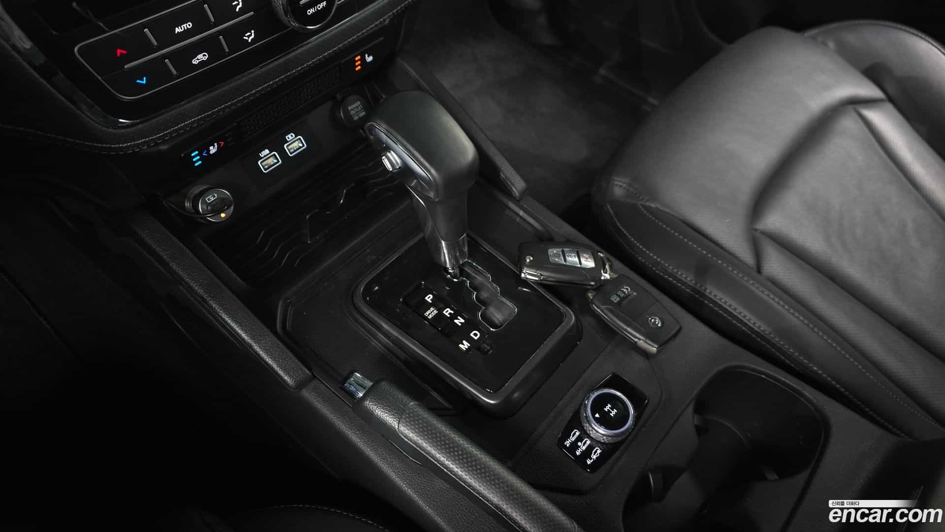 Rexton KG Mobility 2022.11-INNER-009